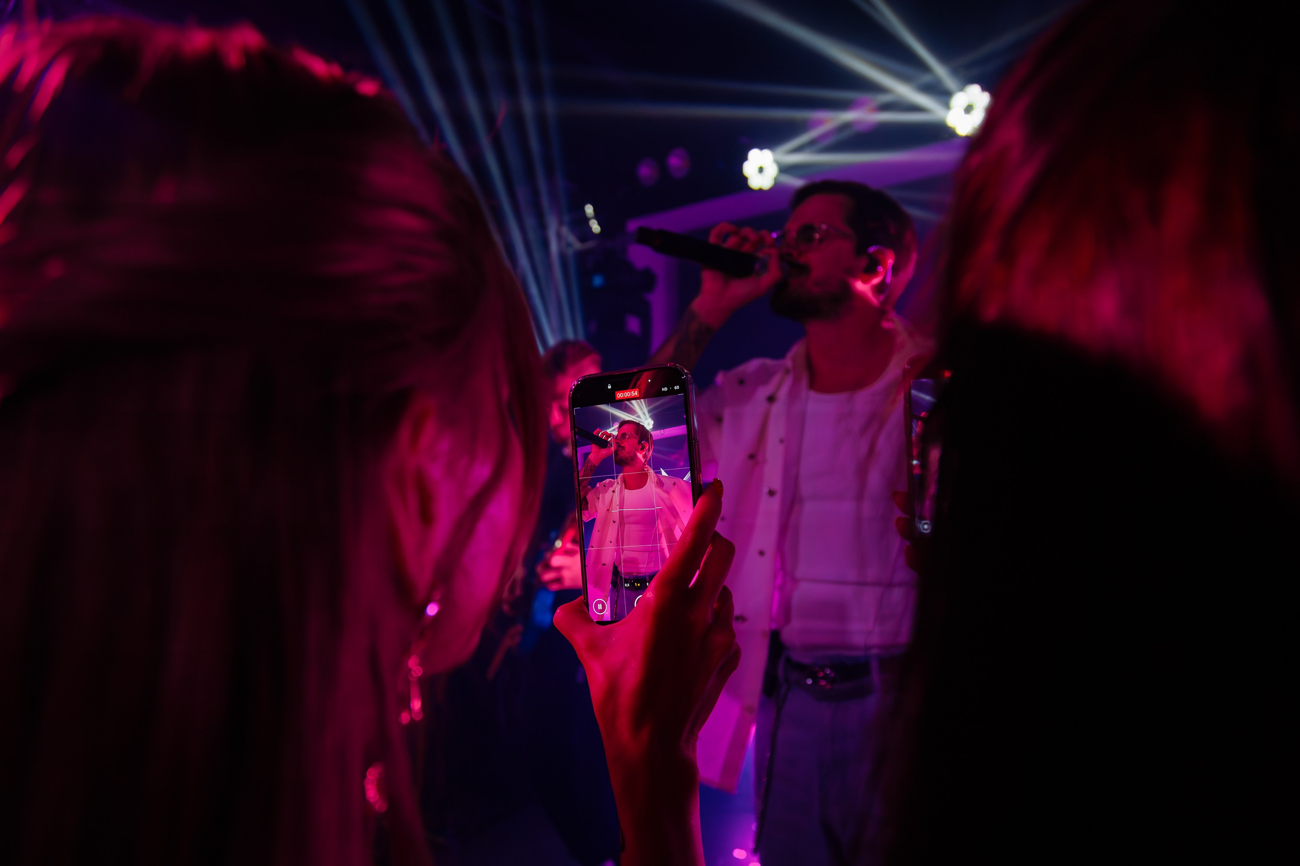 «МИША МАРВИН"_Чайка на пляже_Ялта_14.06.2025. Аминов Руслан | Фотограф