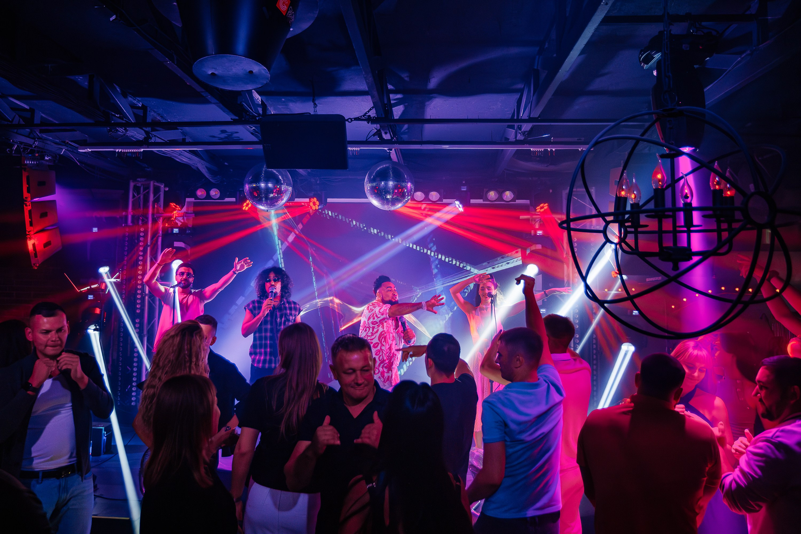 «LYRIQ"_Чайка на пляже_Ялта_15.08.2025 г. Аминов Руслан | Фотограф