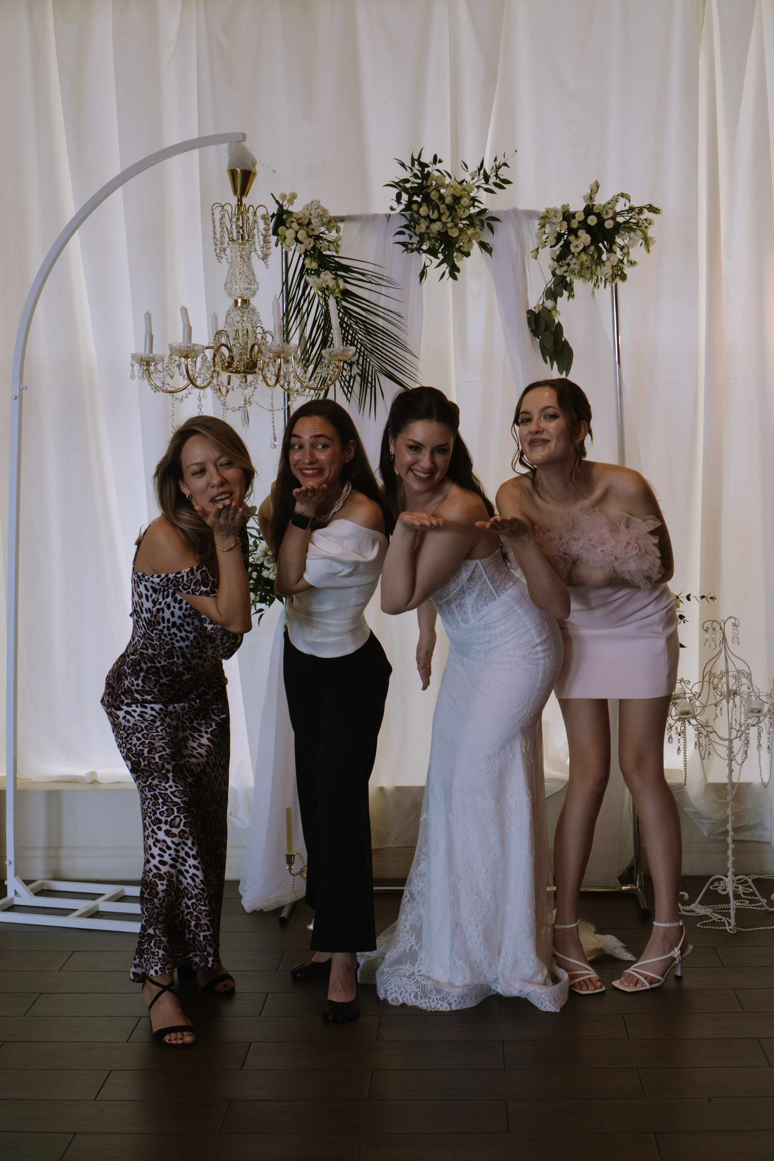 СВАДЕБНЫЙ БАНКЕТ НА ВЛАДИМИРСКОЙ В САНКТ-ПЕТЕРБУРГЕ (КАМЕРНАЯ СВАДЬБА). Профессиональный фотограф, Санкт-Петербург — Виктория Богомолова