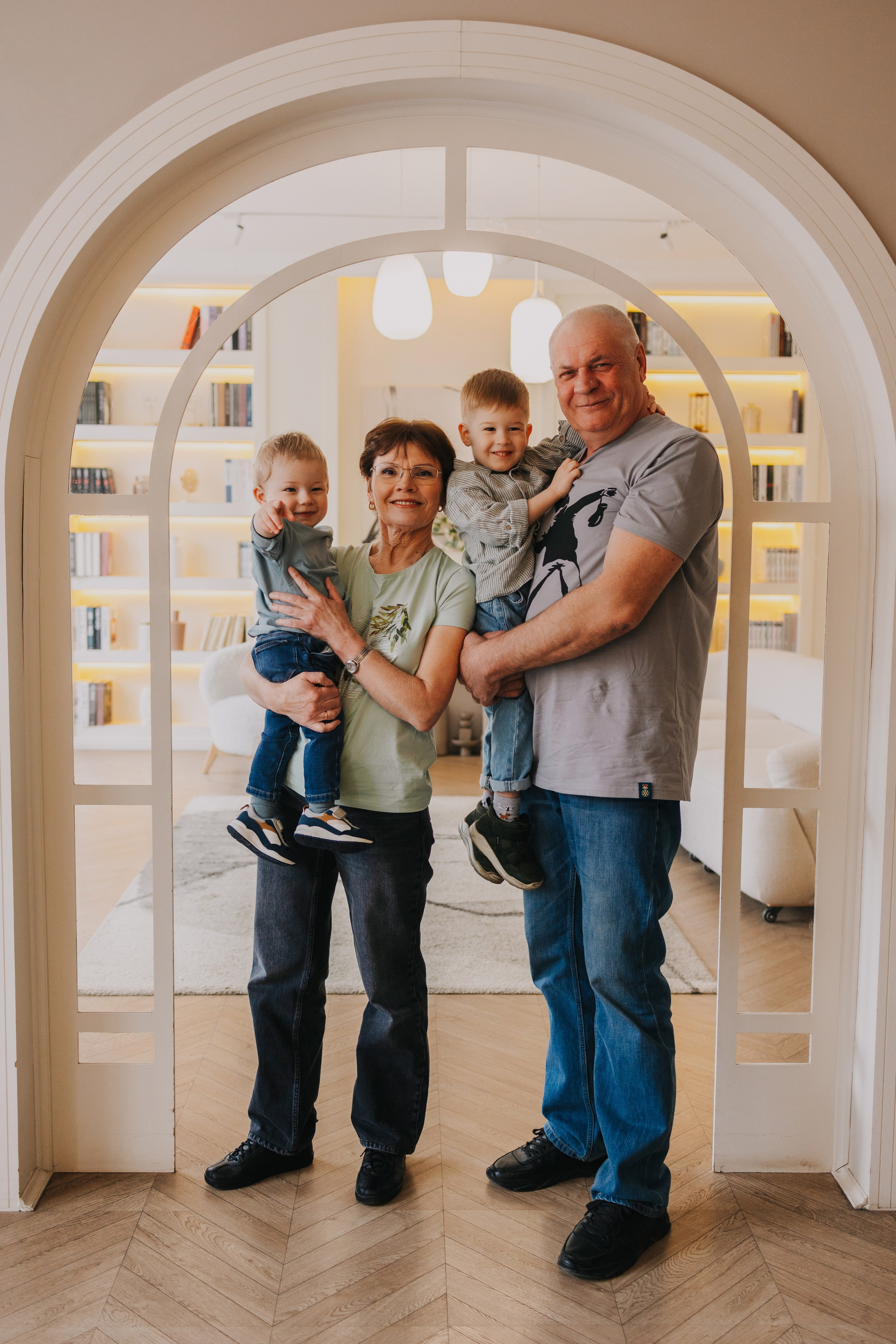 Большая семья. Домашняя фотосессия