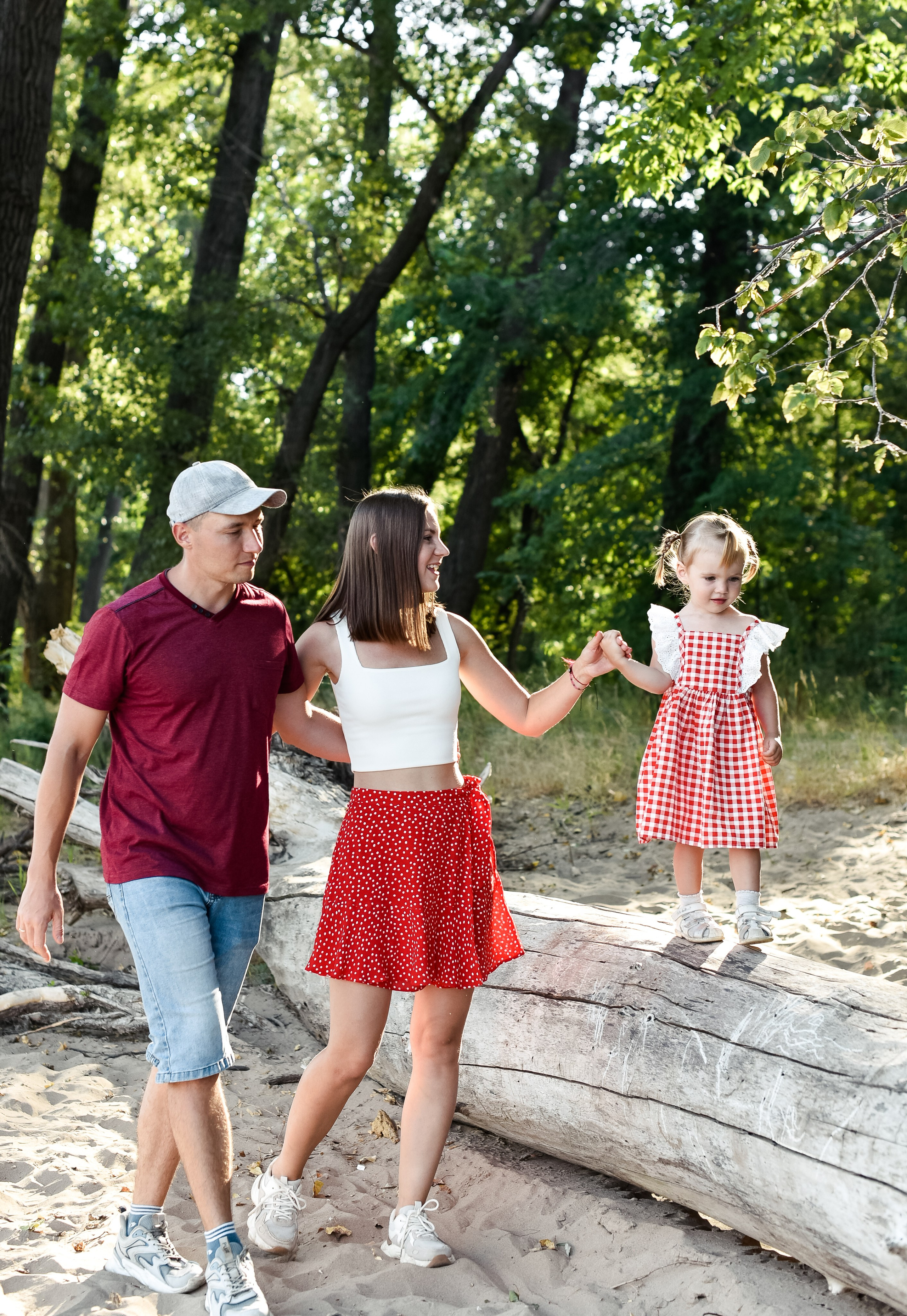 Семья Любочки, Максима и Машеньки