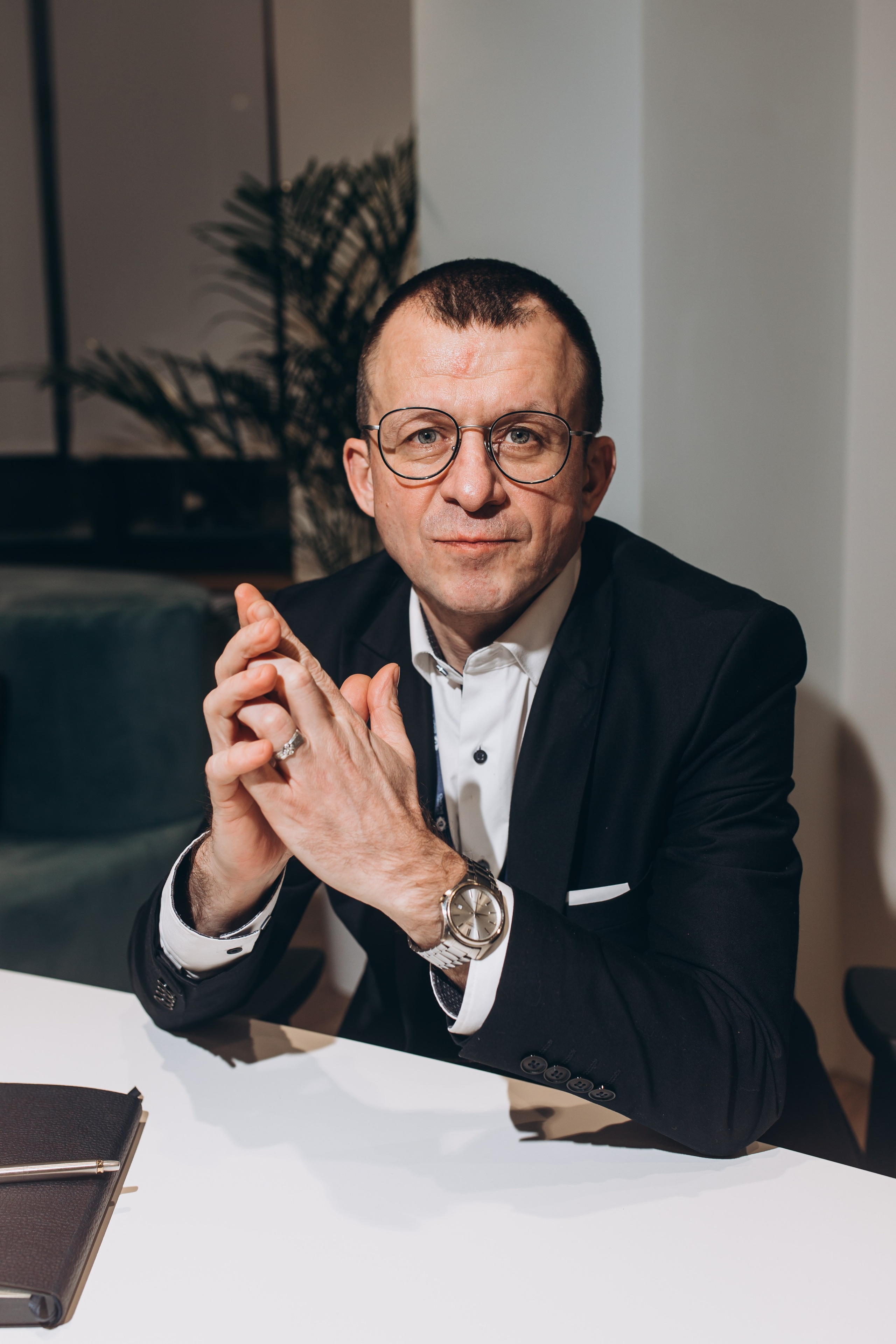 Фотосессия команды «Бизнес бюро». Фотограф Артем Бросов в Санкт-Петербурге и Дубае