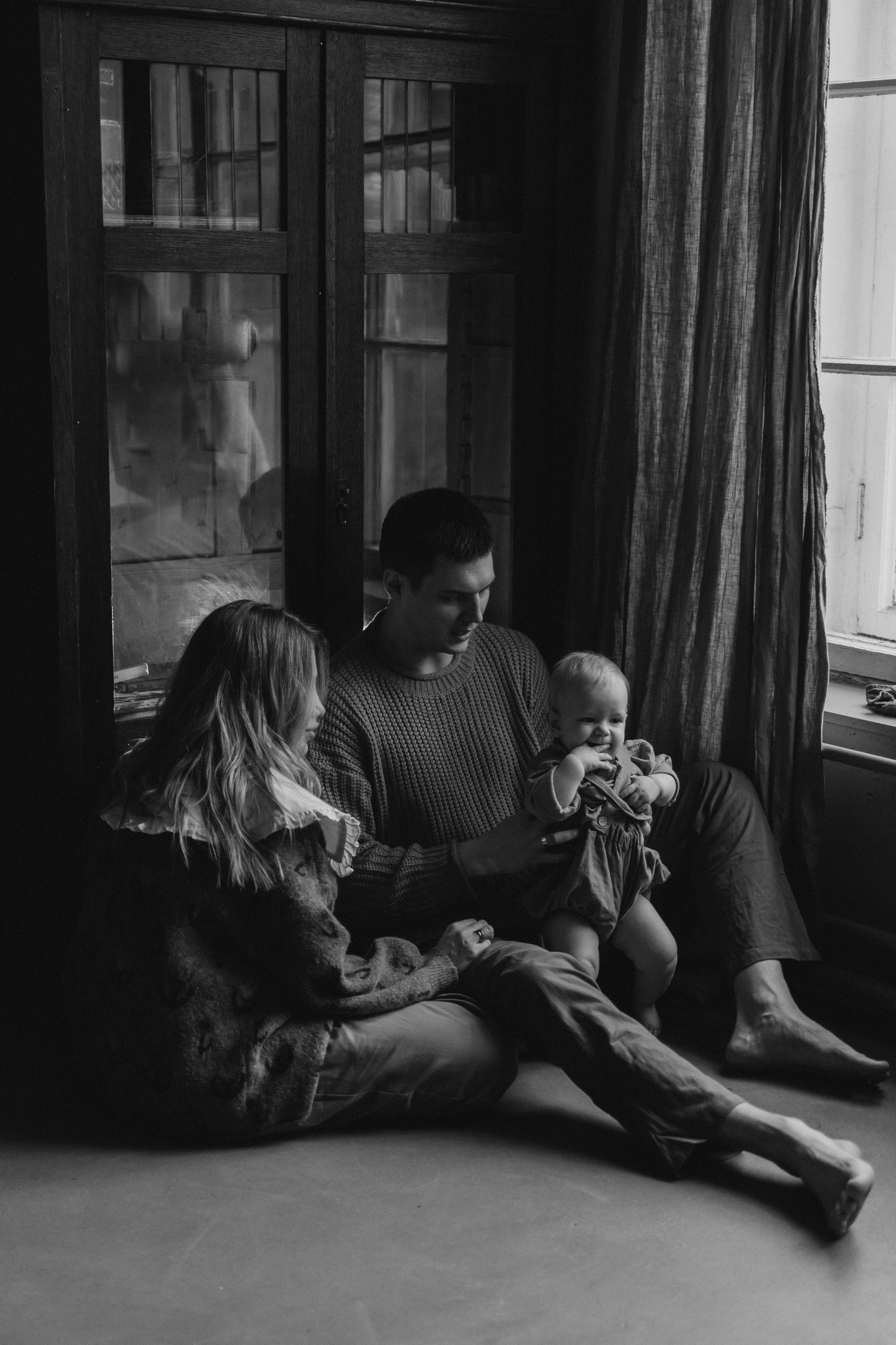 Оля, Никита и малыш Мирослав. Семейный, домашний, ньюборн фотограф Москва Цветкова Елизавета