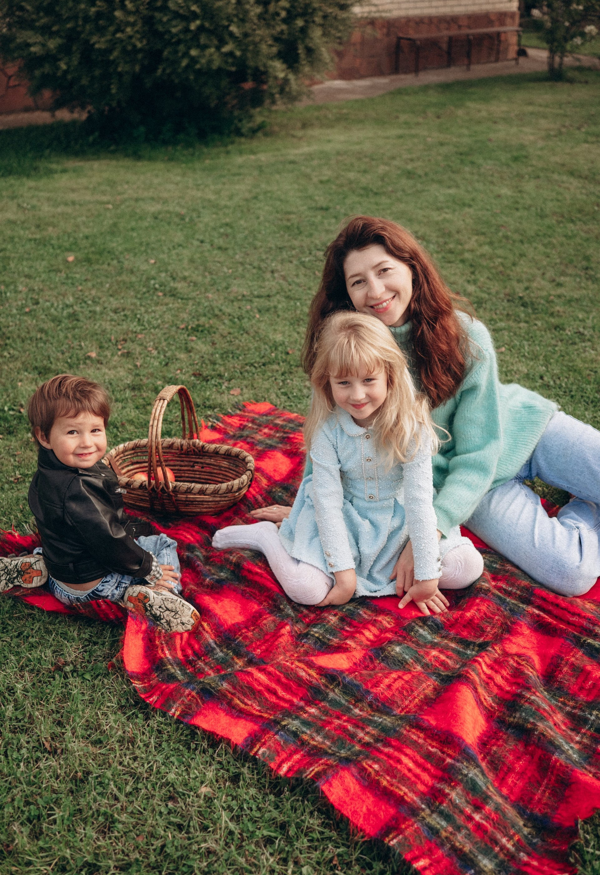 Маша, Дима, Василиса и Кузя. Семейный и детский фотограф в Санкт-Петербурге