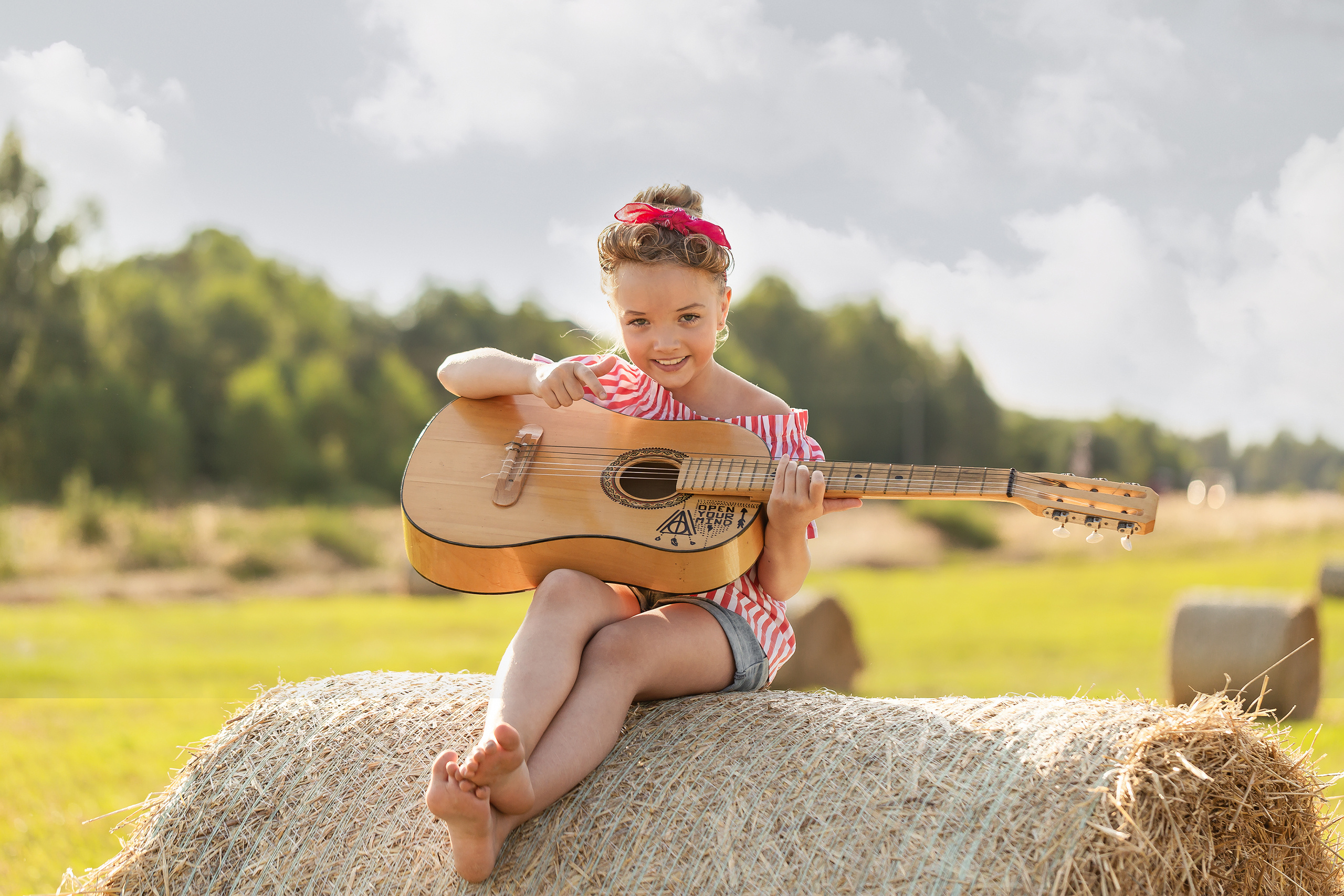 Таня. Девочка с гитарой. Актерское и модельное портфолио. Фотограф в Москве Екатерина Коломеец