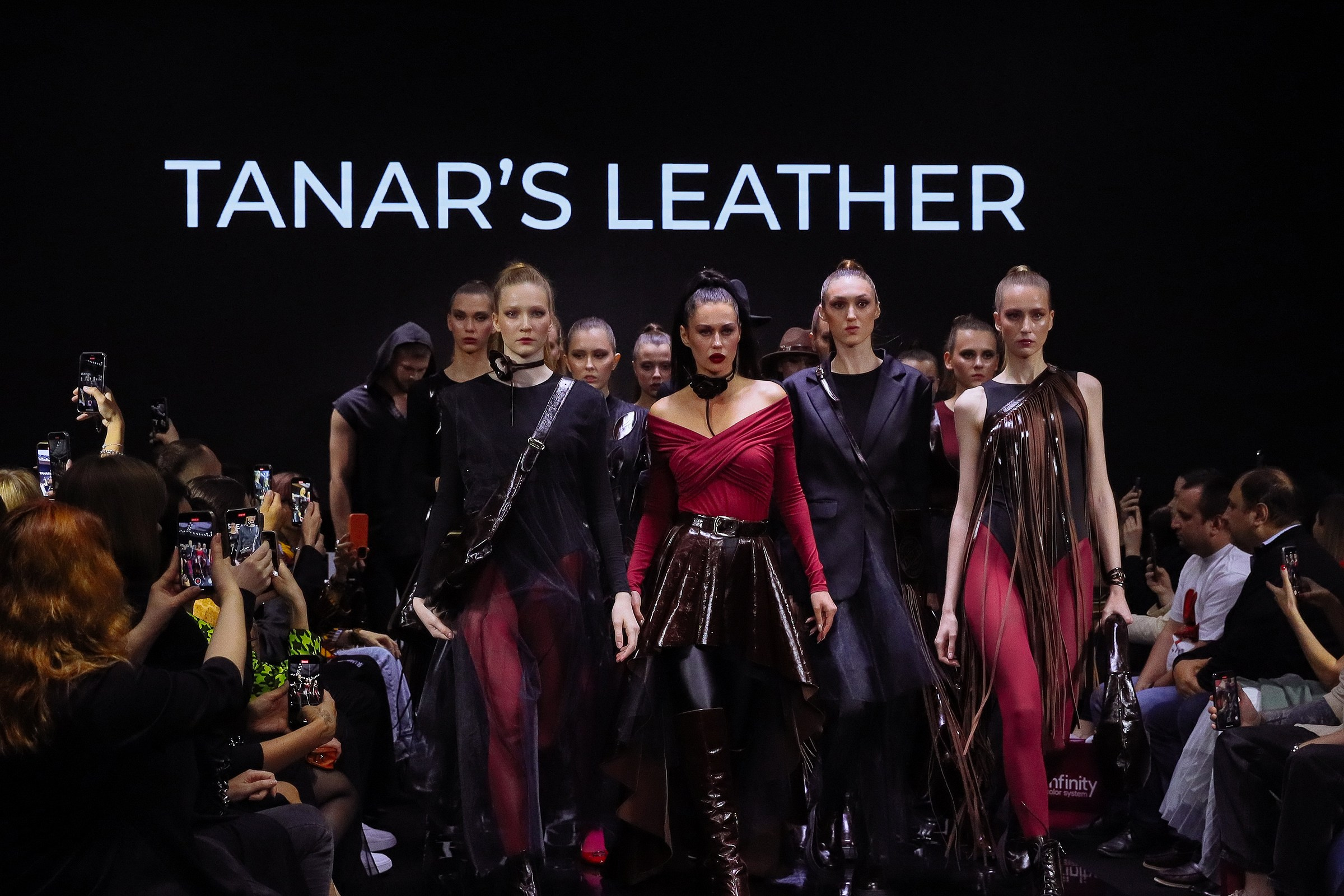 Sochi Fashion Week май 2024. Professional photographer in Sochi Victoria Joy. Teaching Photography