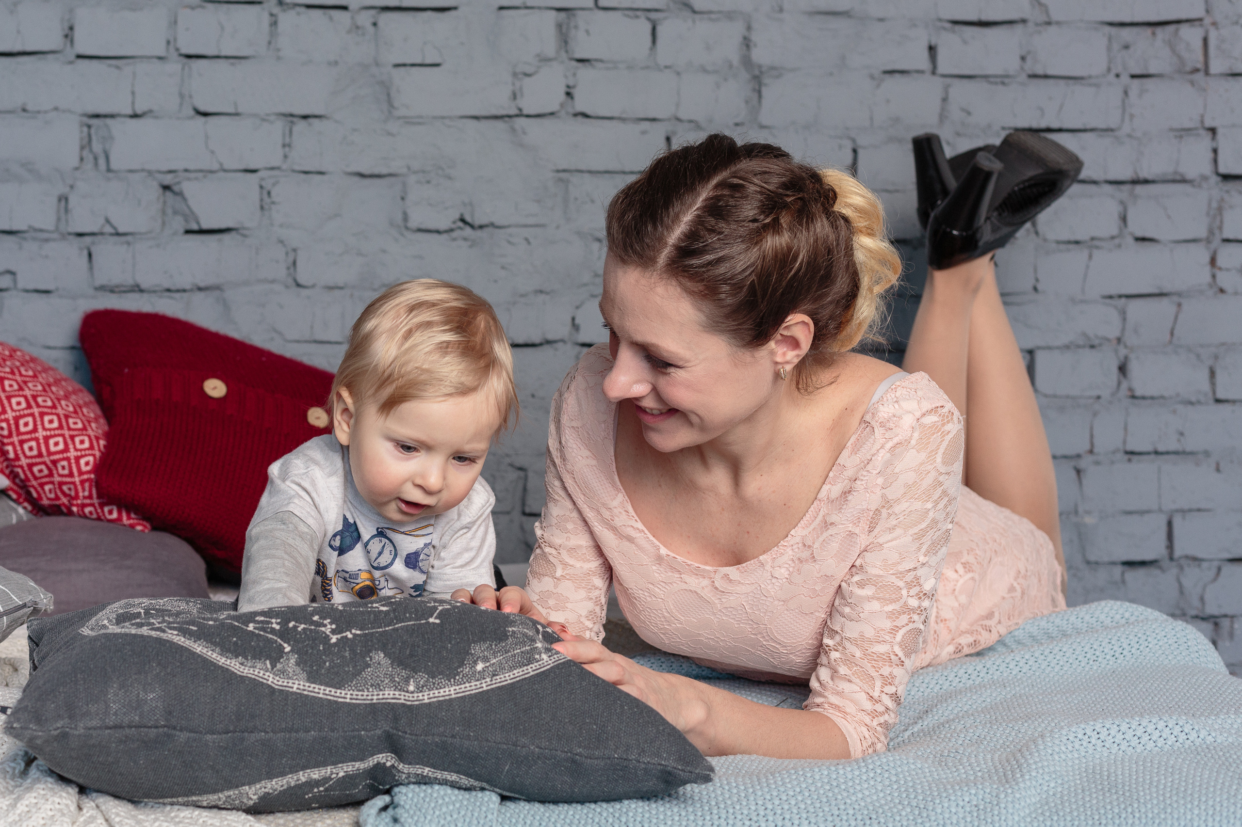 Съемка большой семьи в фотостудии Main. Свадебный и семейный фотограф в Новосибирске Ирина Дорошкова