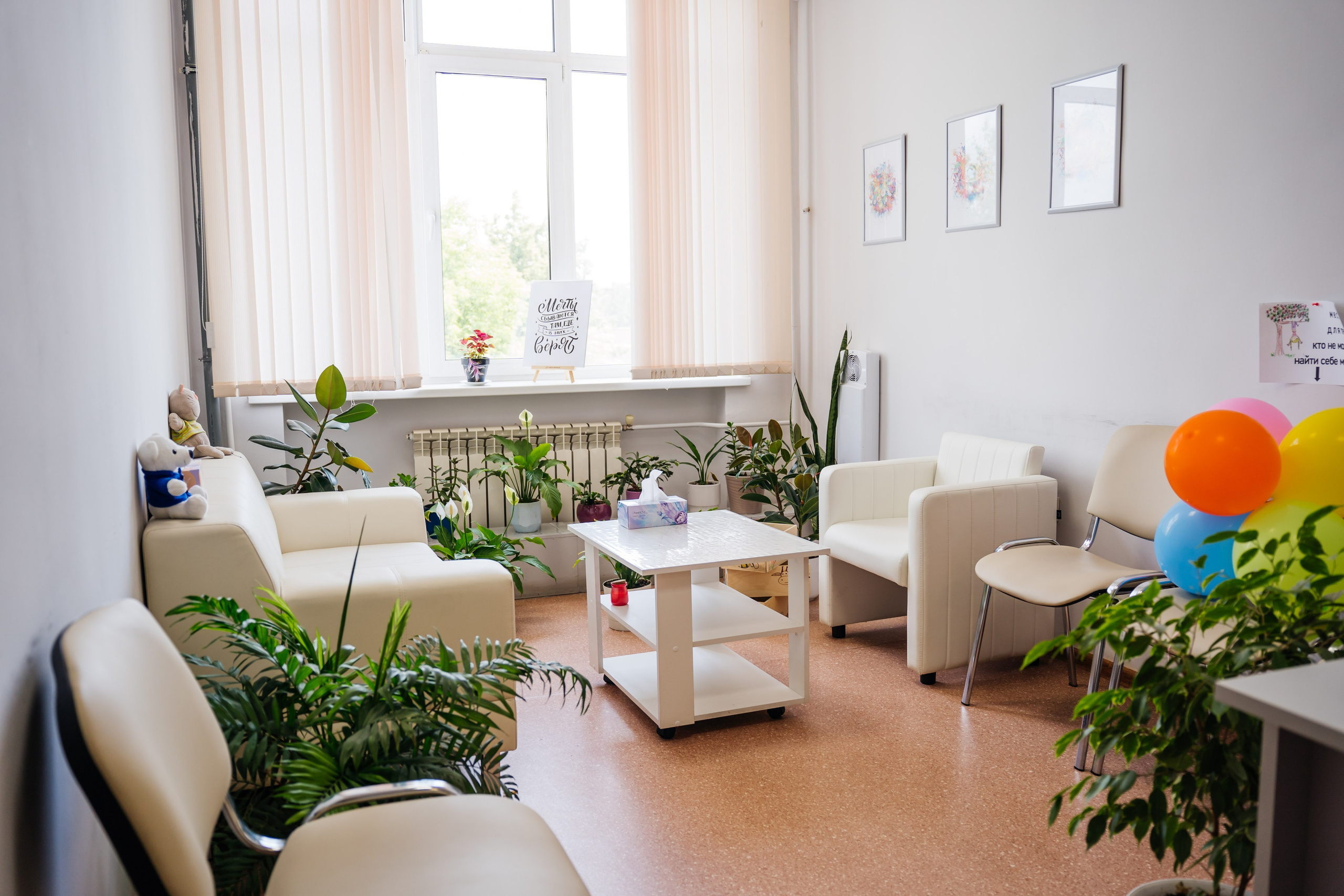 Съемка для Уральского медицинского колледжа ЮМЕД. Видеограф и Фотограф в Челябинске Ксения и Владимир Рюмины