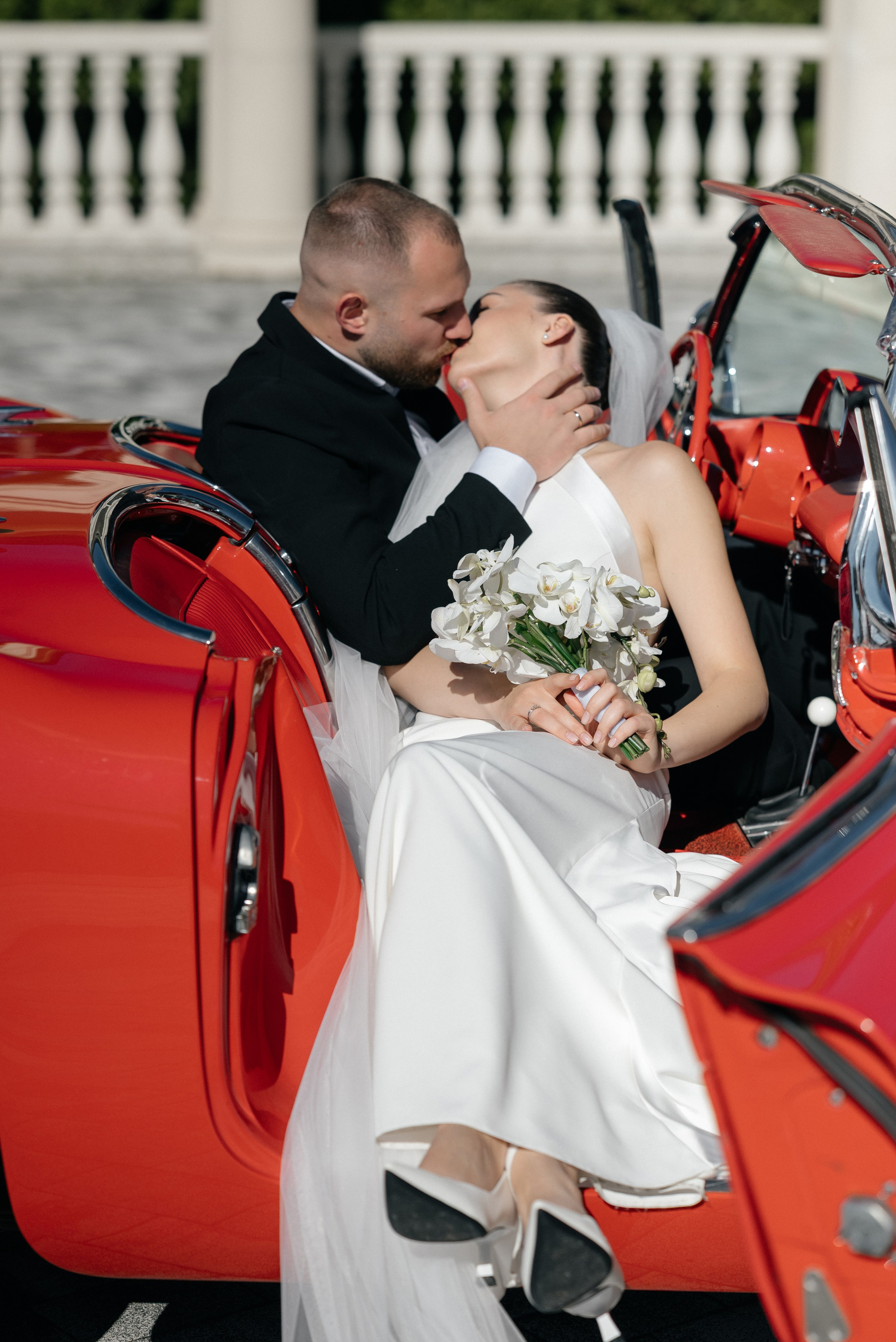 Wedding day in VERSAL PARK. Wedding PHOTOGRAPHER Andrew Vnukov
