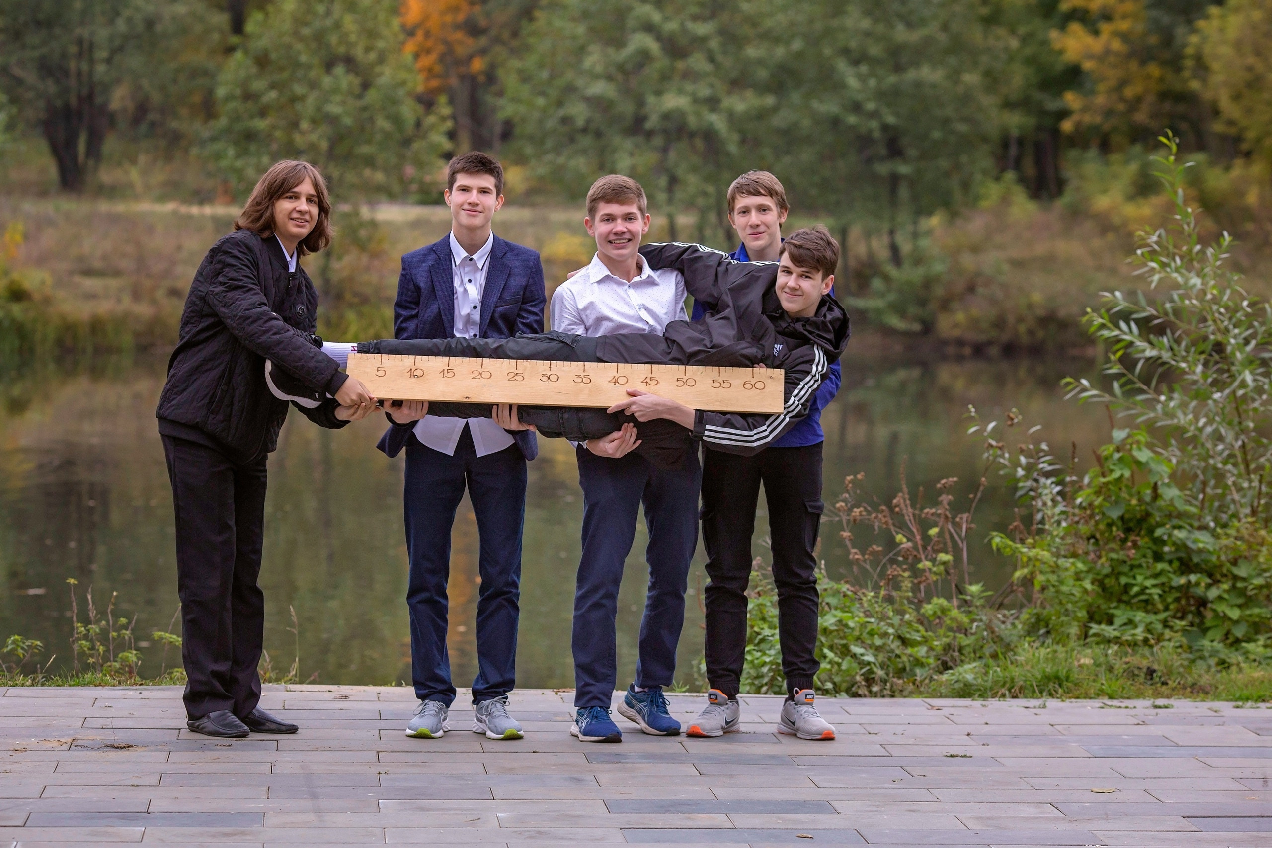 Коллективные фотосъемки для старших классов, в том числе на выпускные альбомы. Главная