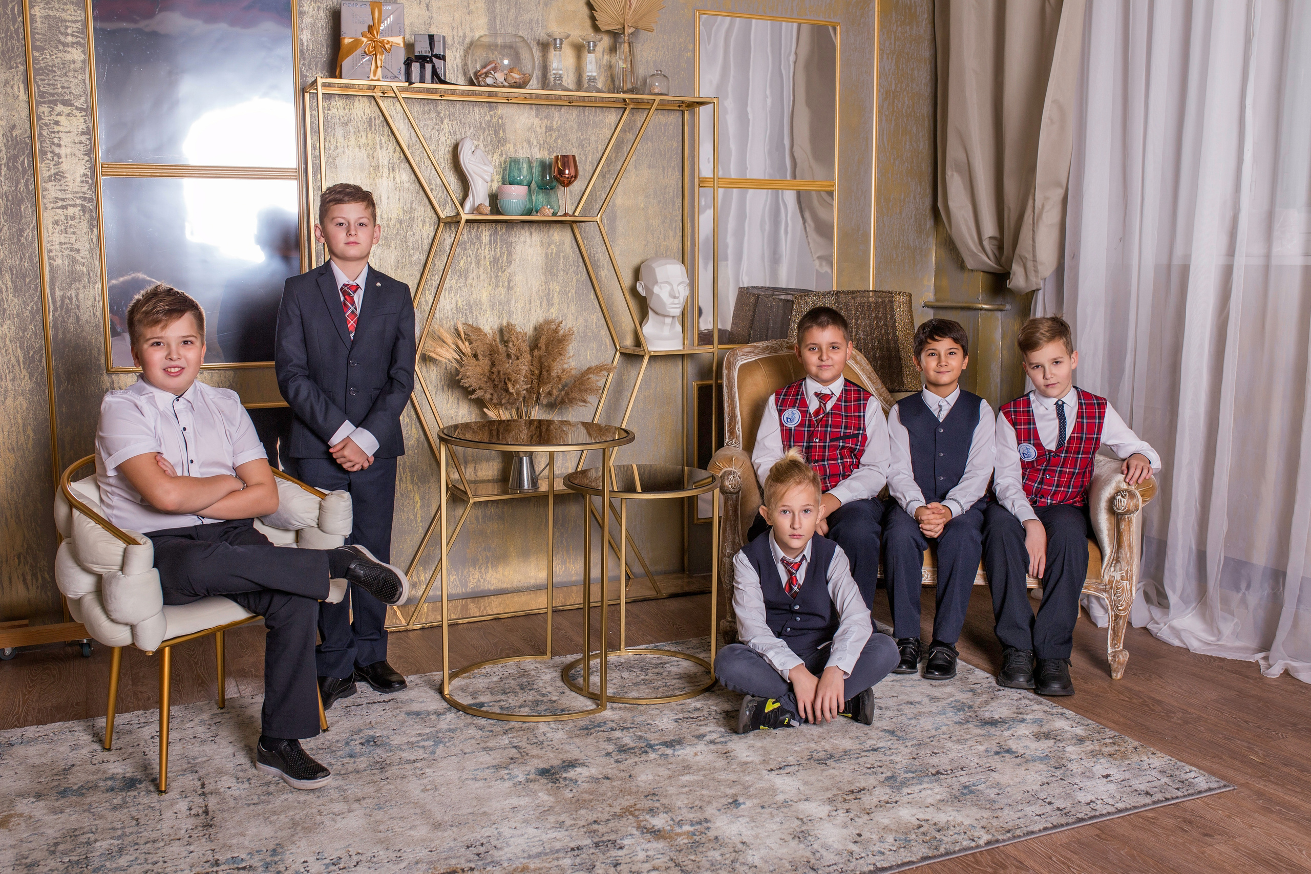 Коллективные фотосъемки для средних классов, в том числе на выпускные альбомы. Главная