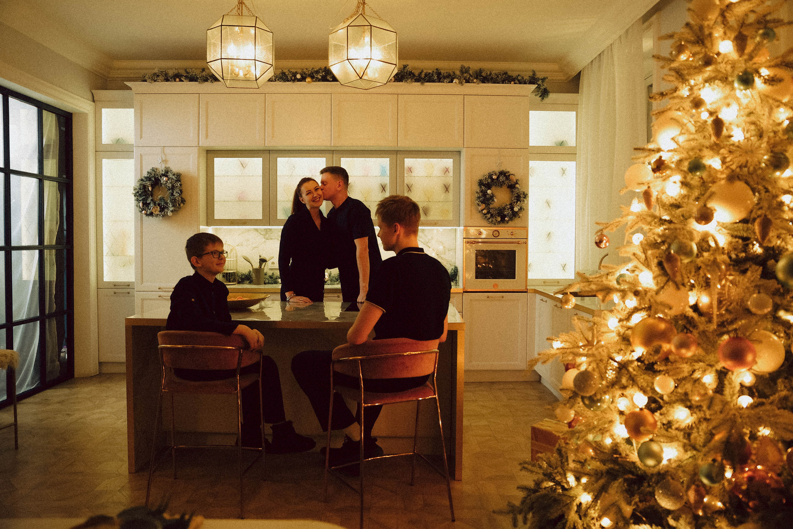 Новогодняя total black. Photographer in Moscow & everywhere in the World Alena Vyalova