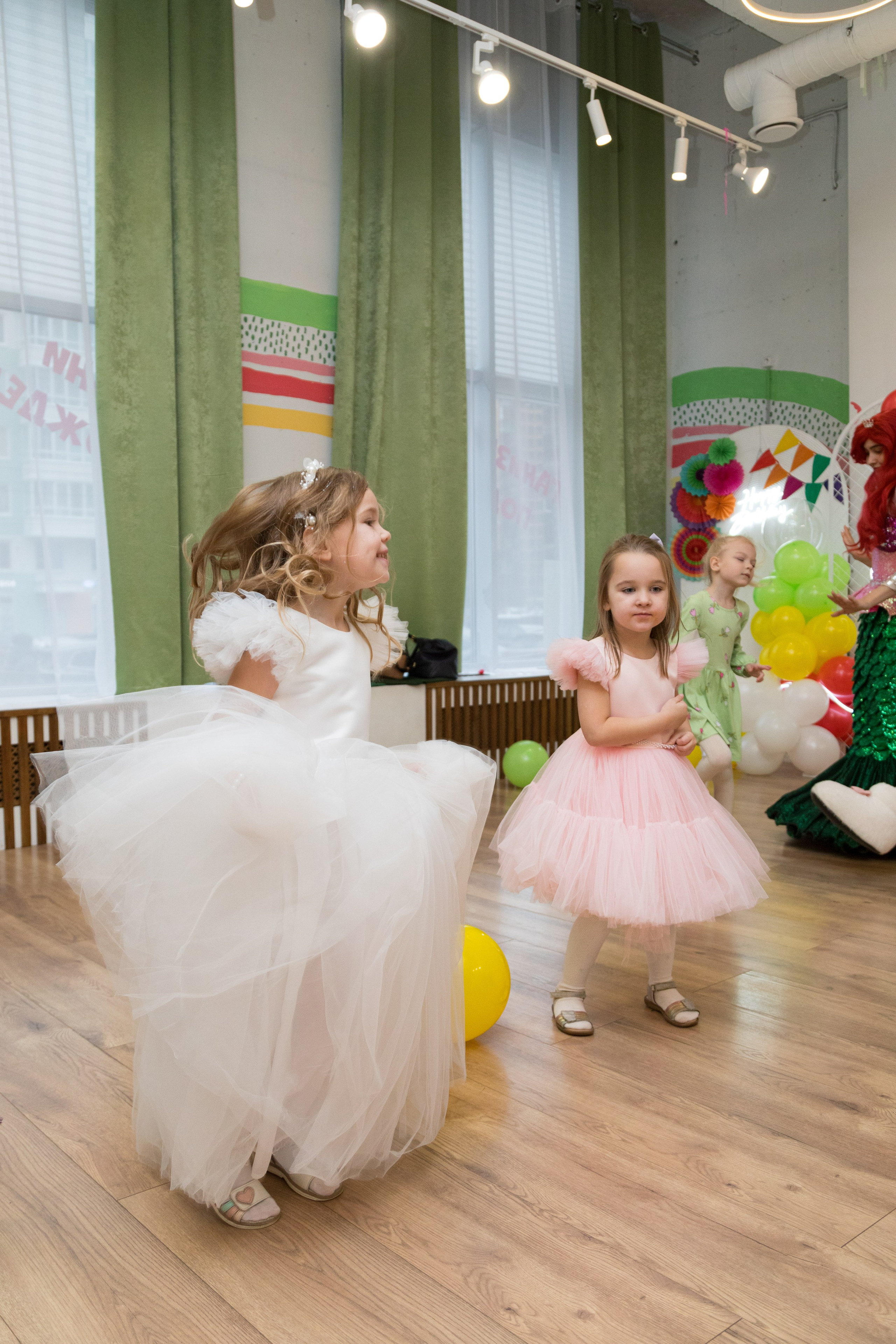 День рождения Василисы в Avocado friends, 6 лет. Детский и контент фотограф Надя Волкова Санкт-Петербург