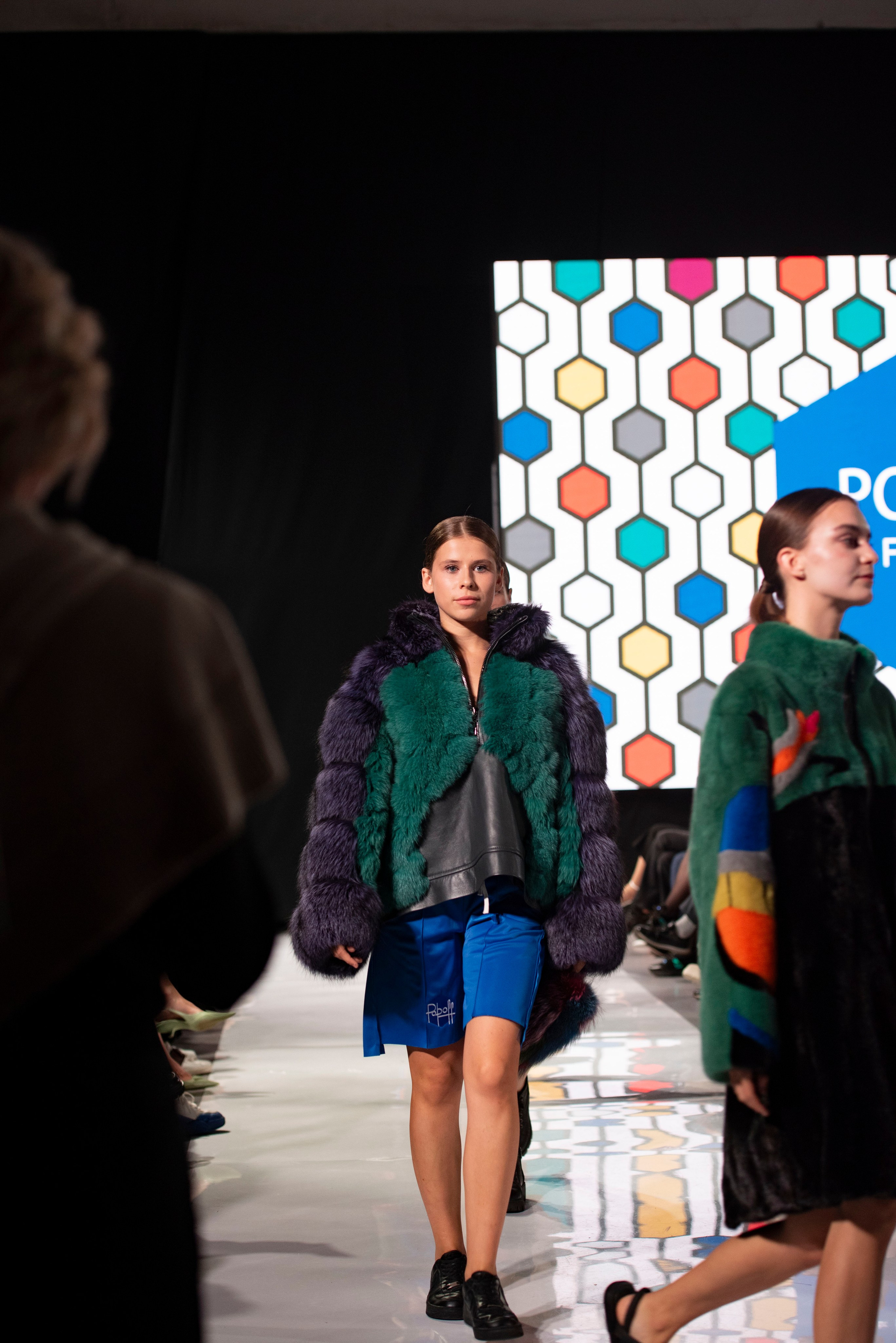 Фотограф на модельный показ. Свадебный, семейный, фэшн фотограф, школьный фотограф в Сочи