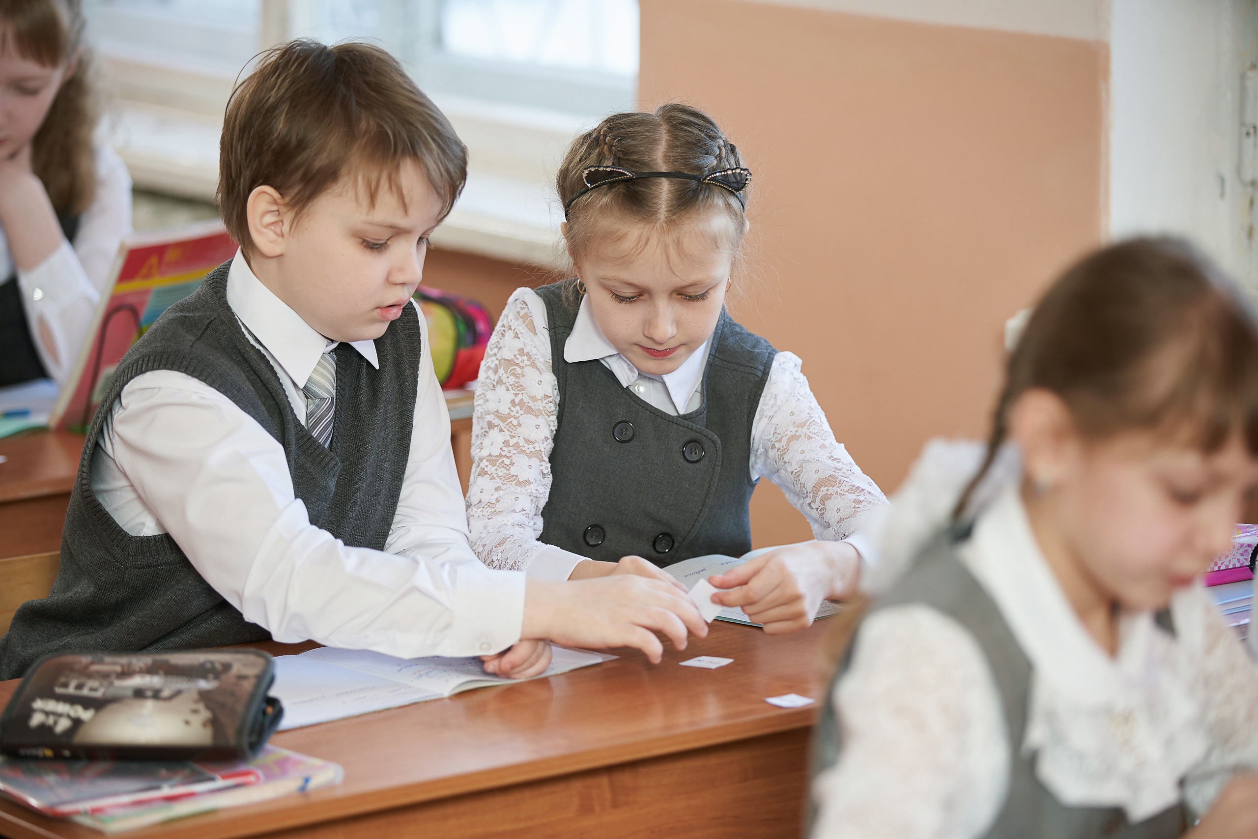 Фотосессия на уроке 1, 4 класса в Заволжье, Городце. Фотограф в Заволжье Алексей Шабалин