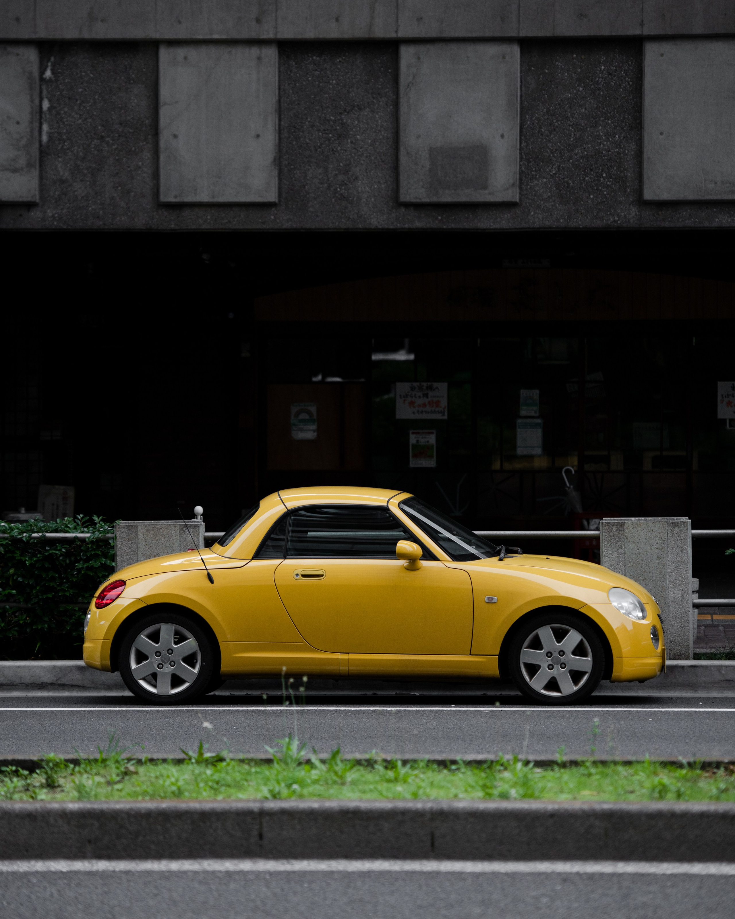 Cars in Tokyo. Photographer in Tokyo Anatolii Ozarto