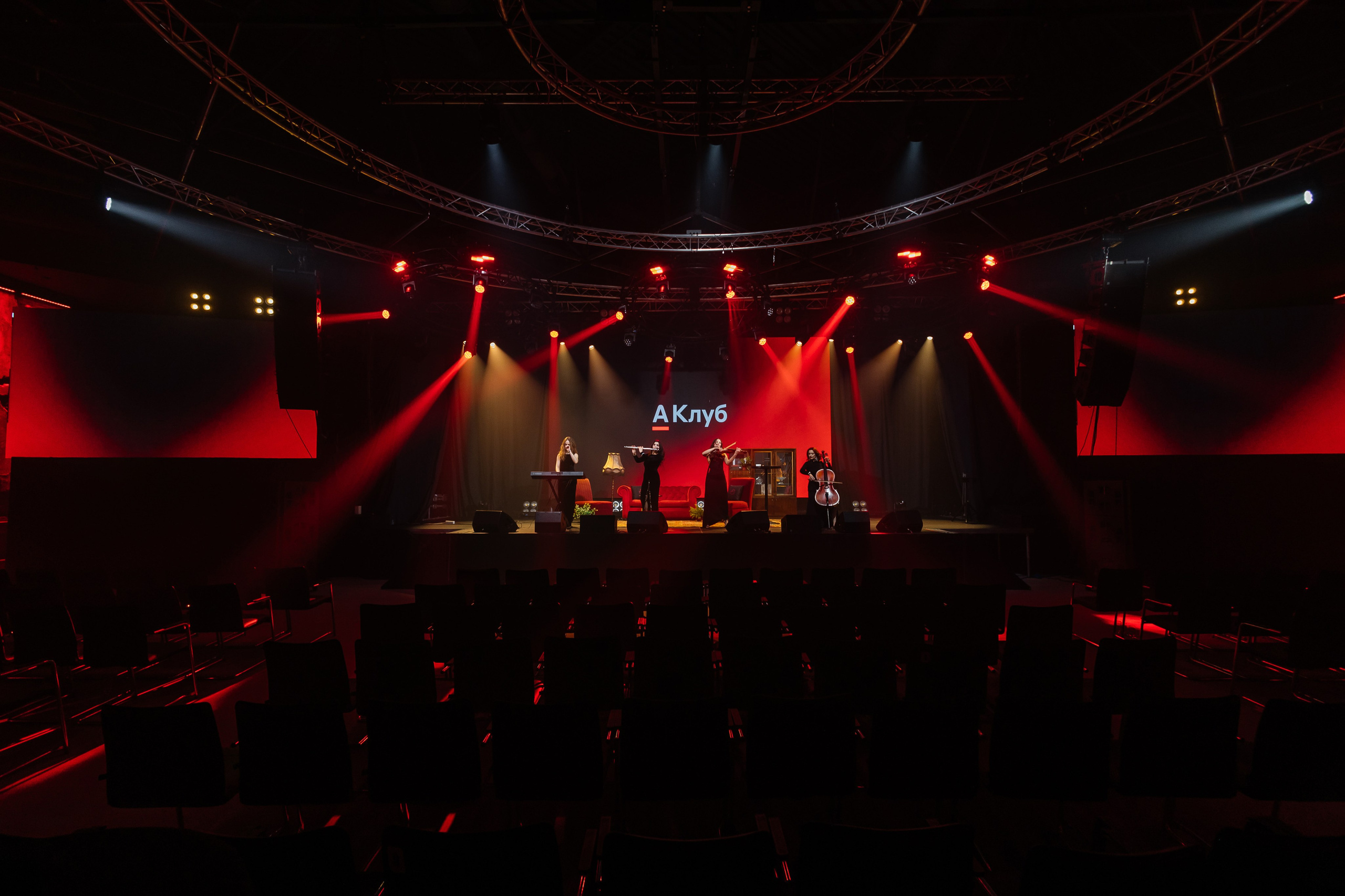 ТВОРЧЕСКИЙ ВЕЧЕР С ИГОРЕМ ВЕРНИКОМ В АЛЬФА-КЛУБЕ. Свадебный и репортажный фотограф в Ростове-на-Дону Павел Кислов