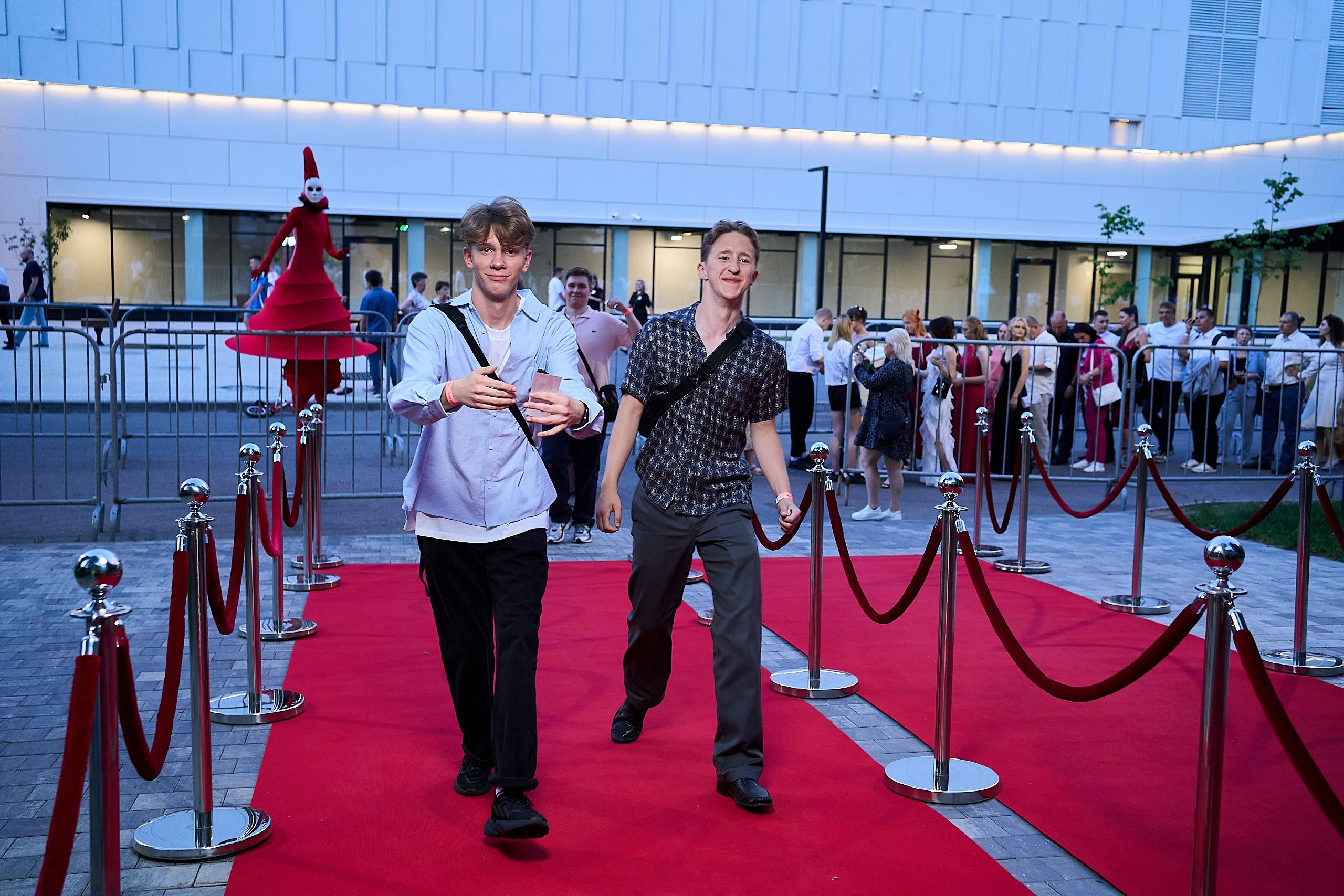 Выпускной 2024 концертный зал Академия ВТБ. Фотограф и Видеограф в Москве. Олег Корушев