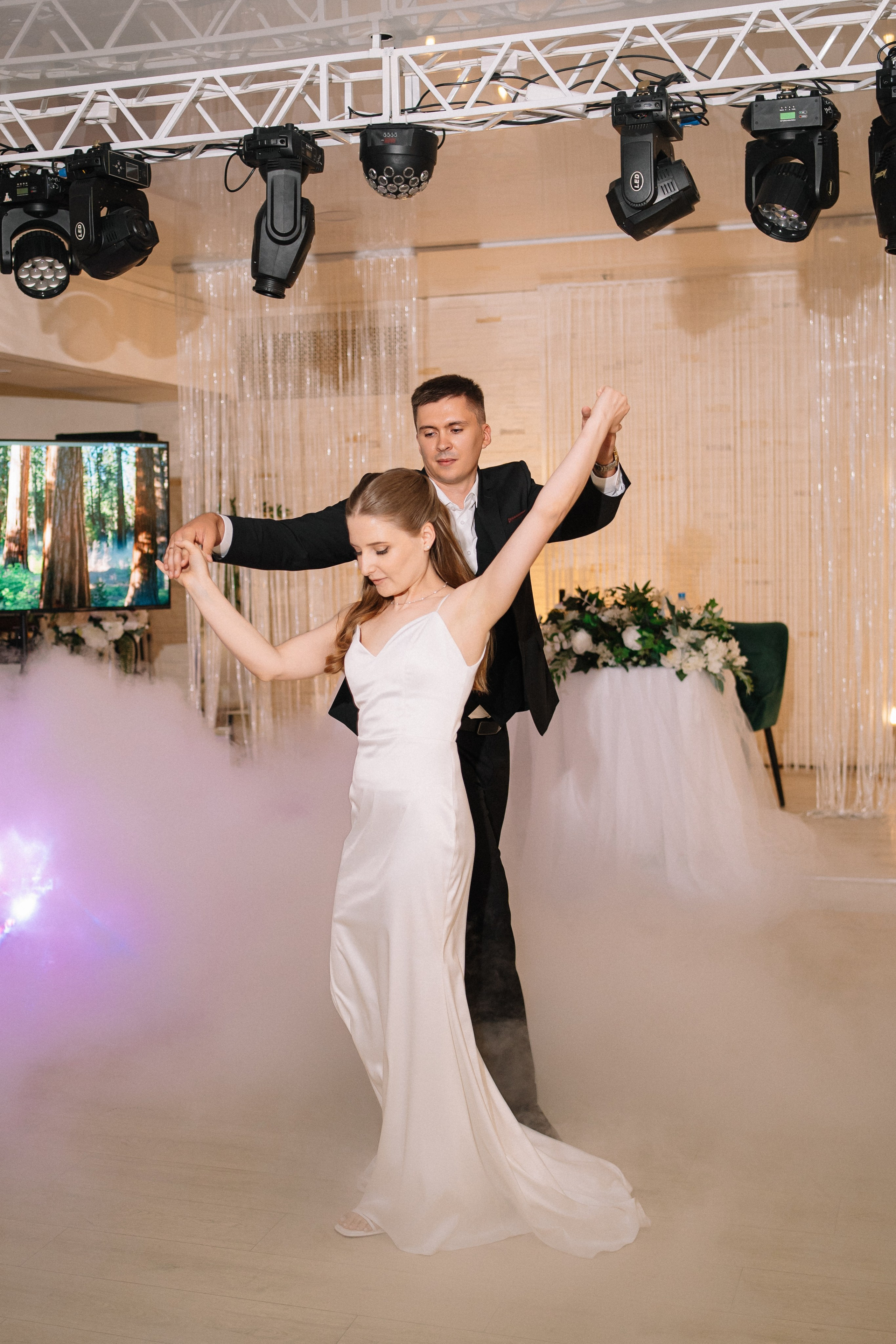 Анастасия и Роман — банкет Времена года. Репортажный (Event) фотограф в Барнауле | Даниил Маркин | Качество и вайб