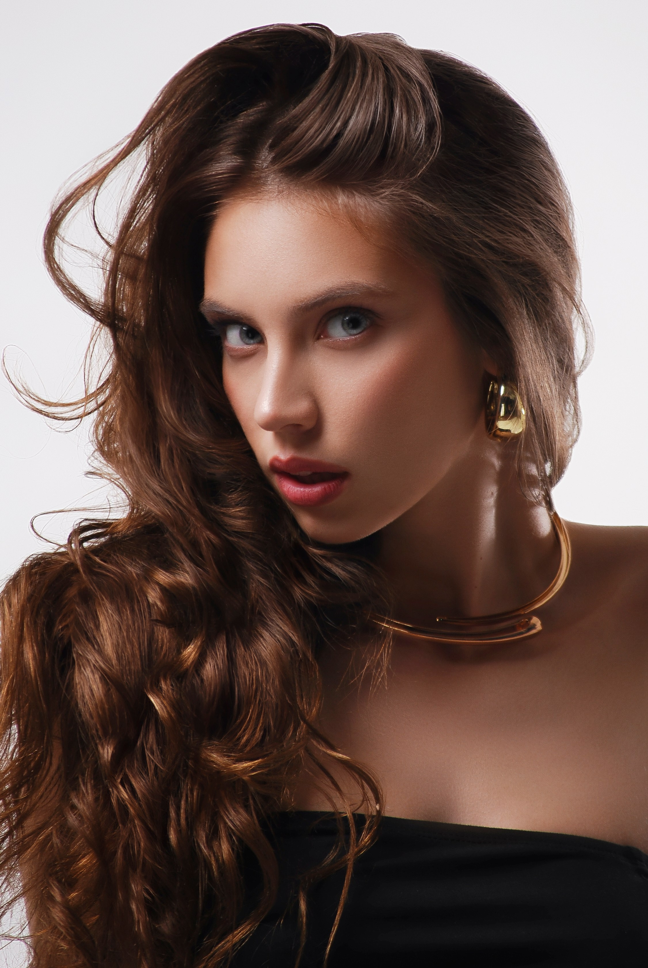 Коммерция Twear. Костюмер, художник кино и телевидения в спб