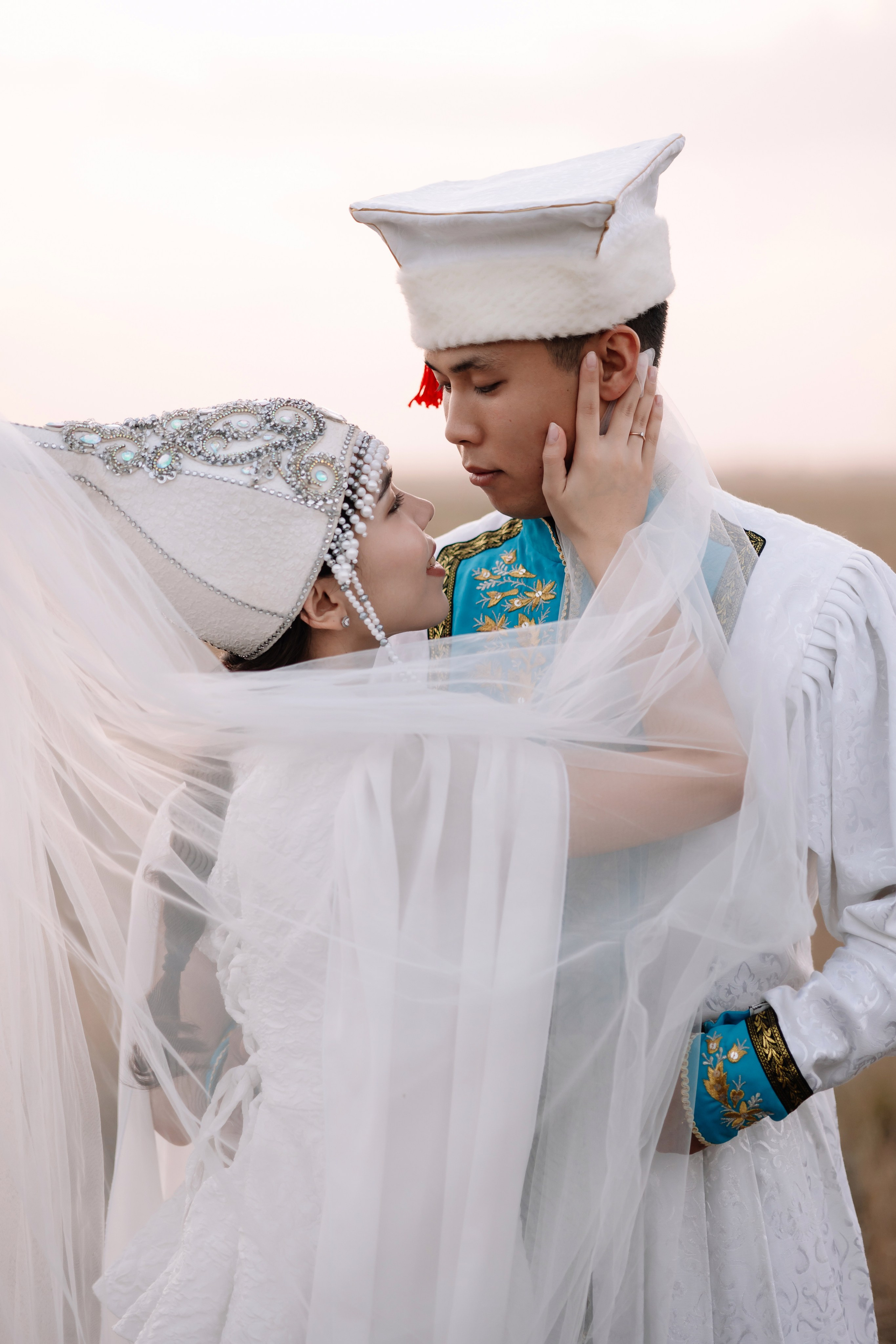 Предсвадебная фотосессия Виктора и Дины. Свадебный и семейный фотограф в Элисте Лиджик Сарлов