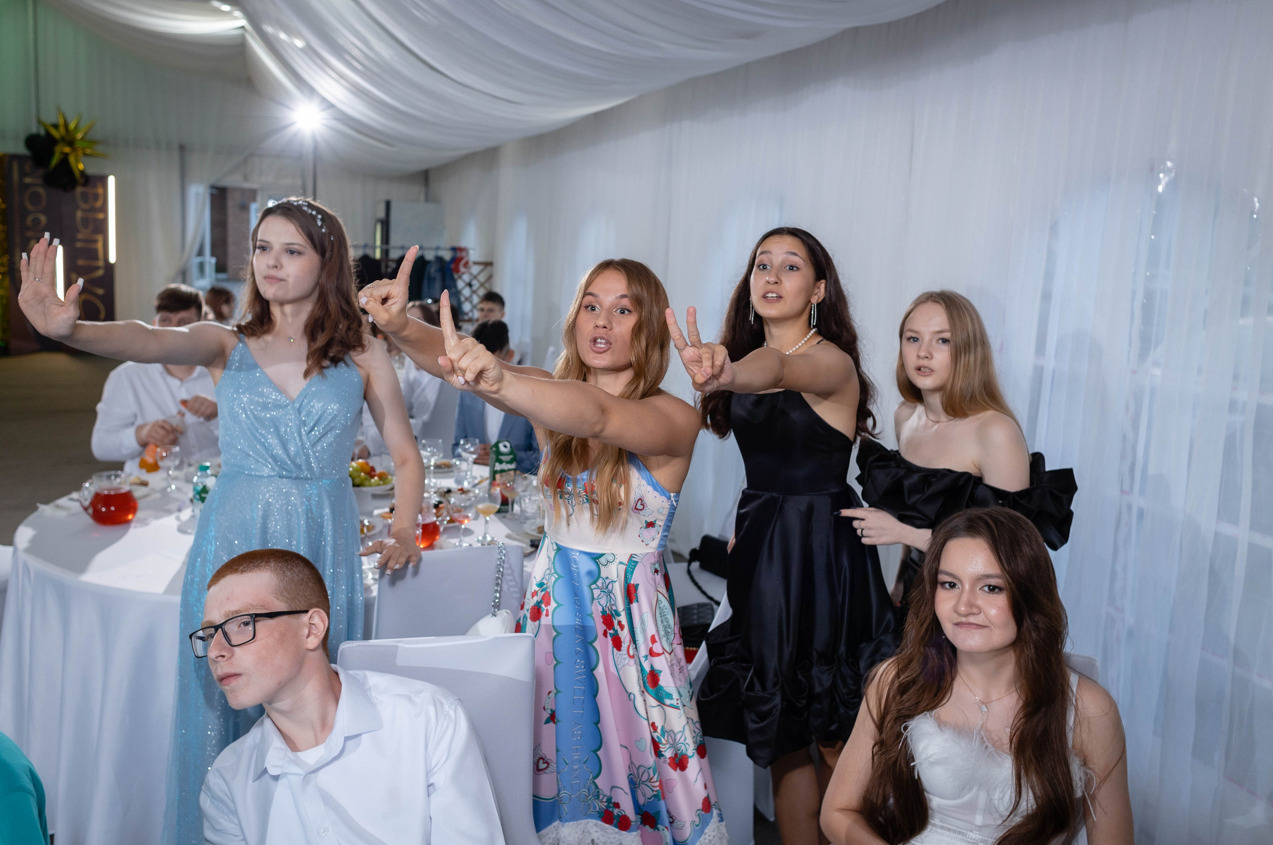 Выпуск 2024 9 кл г. Теплая. Фотограф Татьяна Орлова