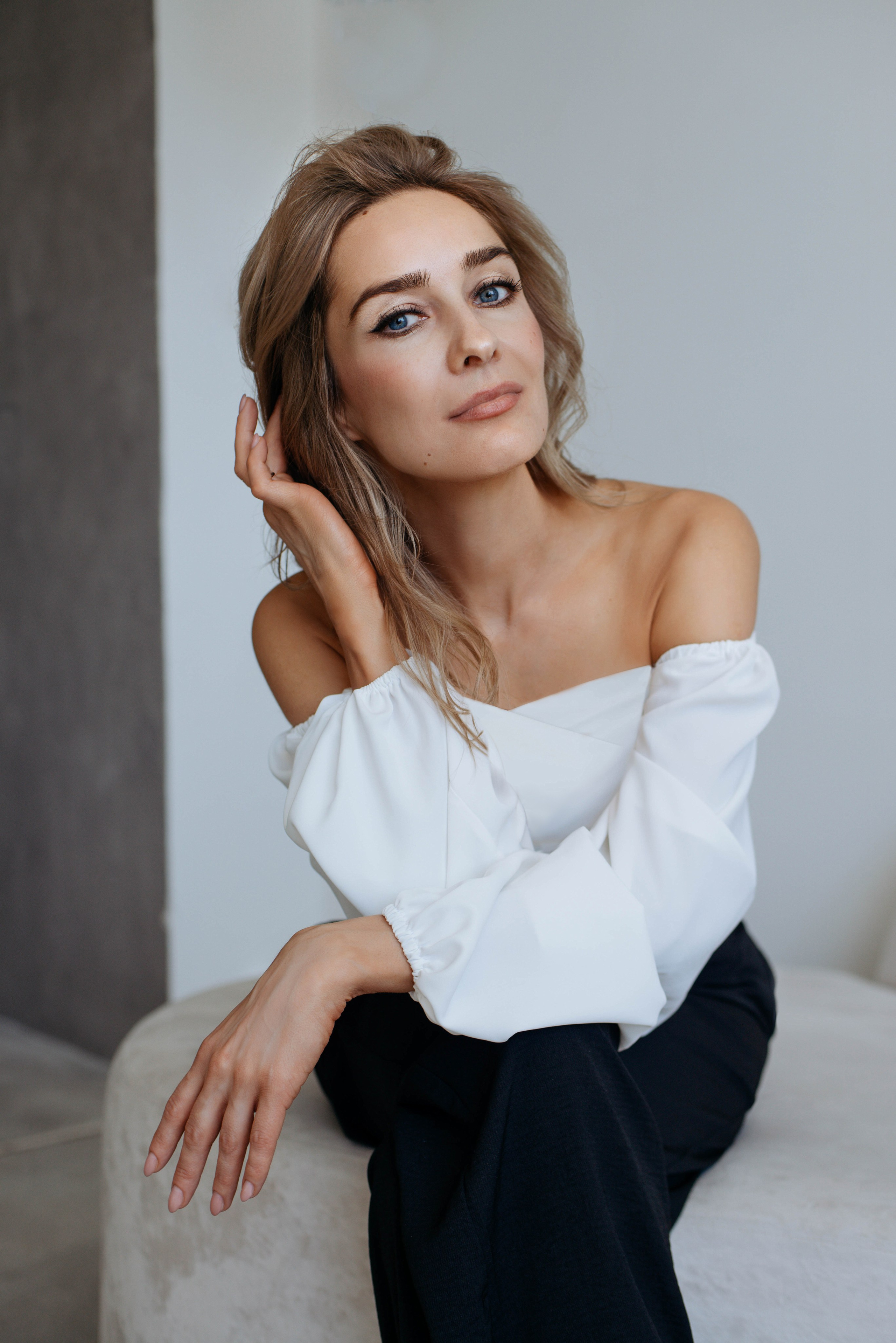 Трансформационная фотоссесия с цветным светом и яркими образами. Фотограф в Санкт-Петербурге Марина Парникова