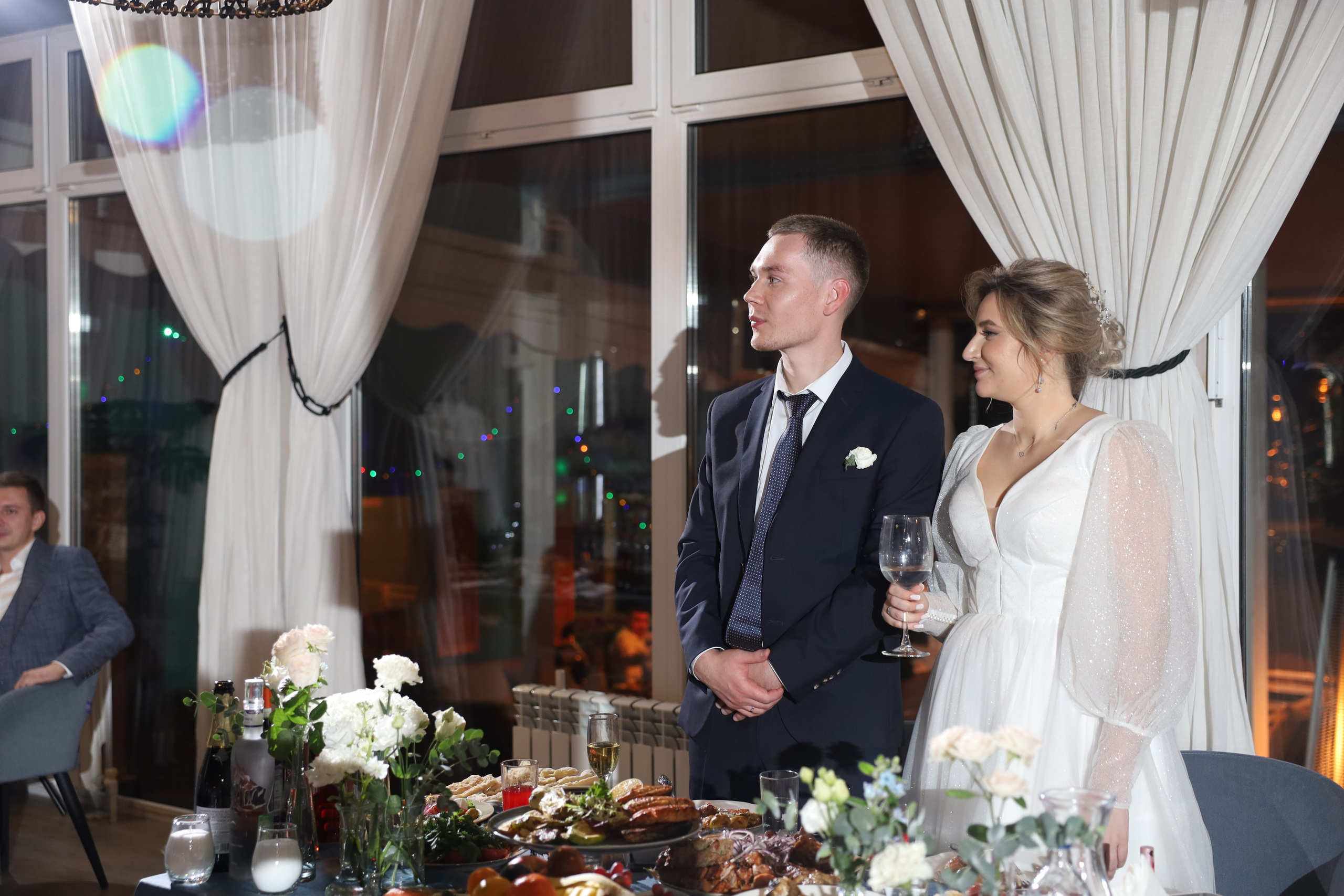 𝒜𝓇𝓉𝑒𝓂 & 𝐿𝓎𝓊𝓈𝓎𝒶 (𝓇𝑒𝓈𝓉𝒶𝓊𝓇𝒶𝓃𝓉). 𝑀𝑜𝓈𝒸𝑜𝓌. Свадебный фотограф в Санкт-Петербурге