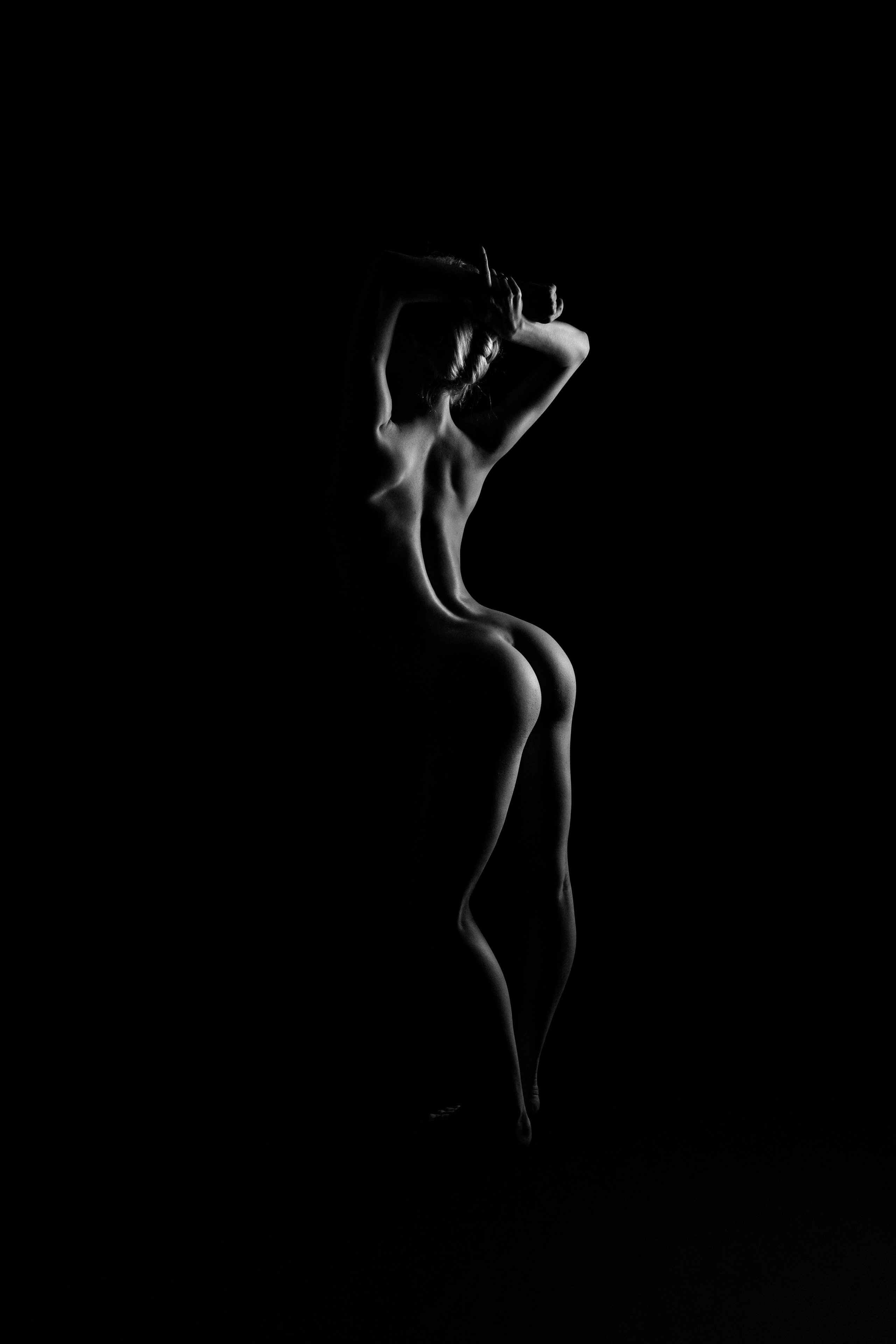 Низкий ключ балерина 18+. Фотограф в Краснодаре Лагунов Владимир