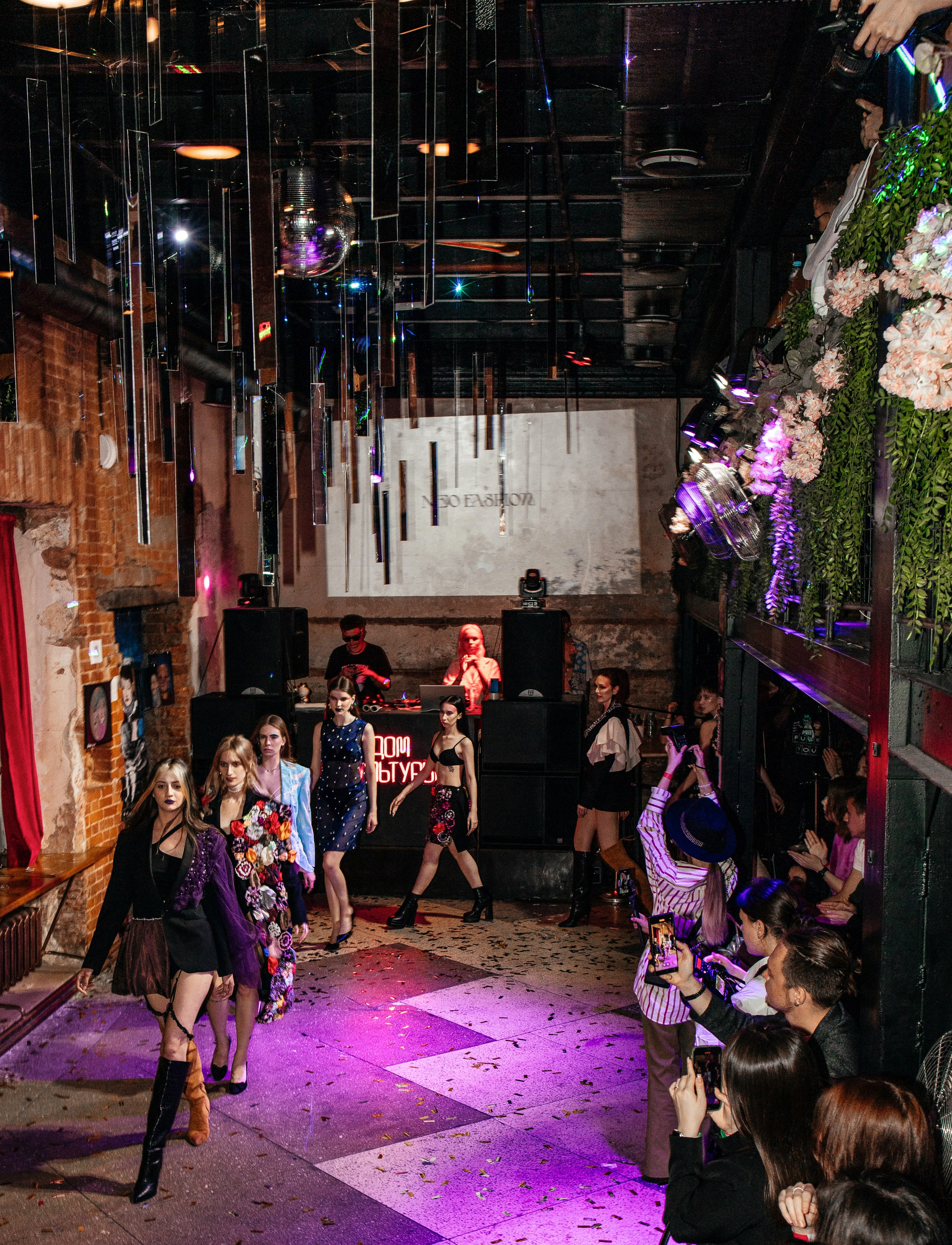 Показ NEO fashion. Фотограф в Краснодаре Лагунов Владимир