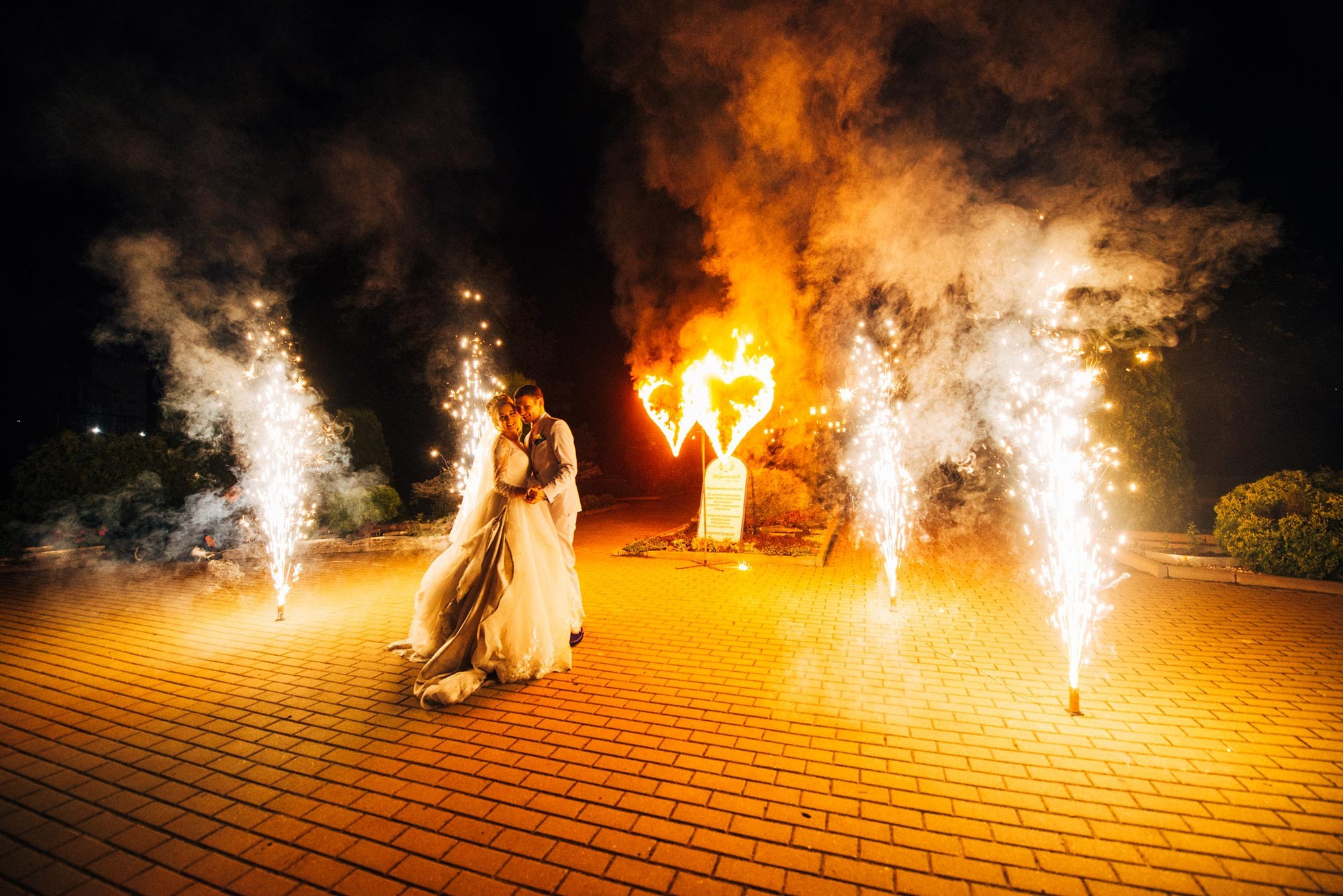 Свадебный фотограф в Иваново Александр Кондаков | Живые эмоции. Фотограф для маркетплейсов в Иваново | Съемки одежды и белья