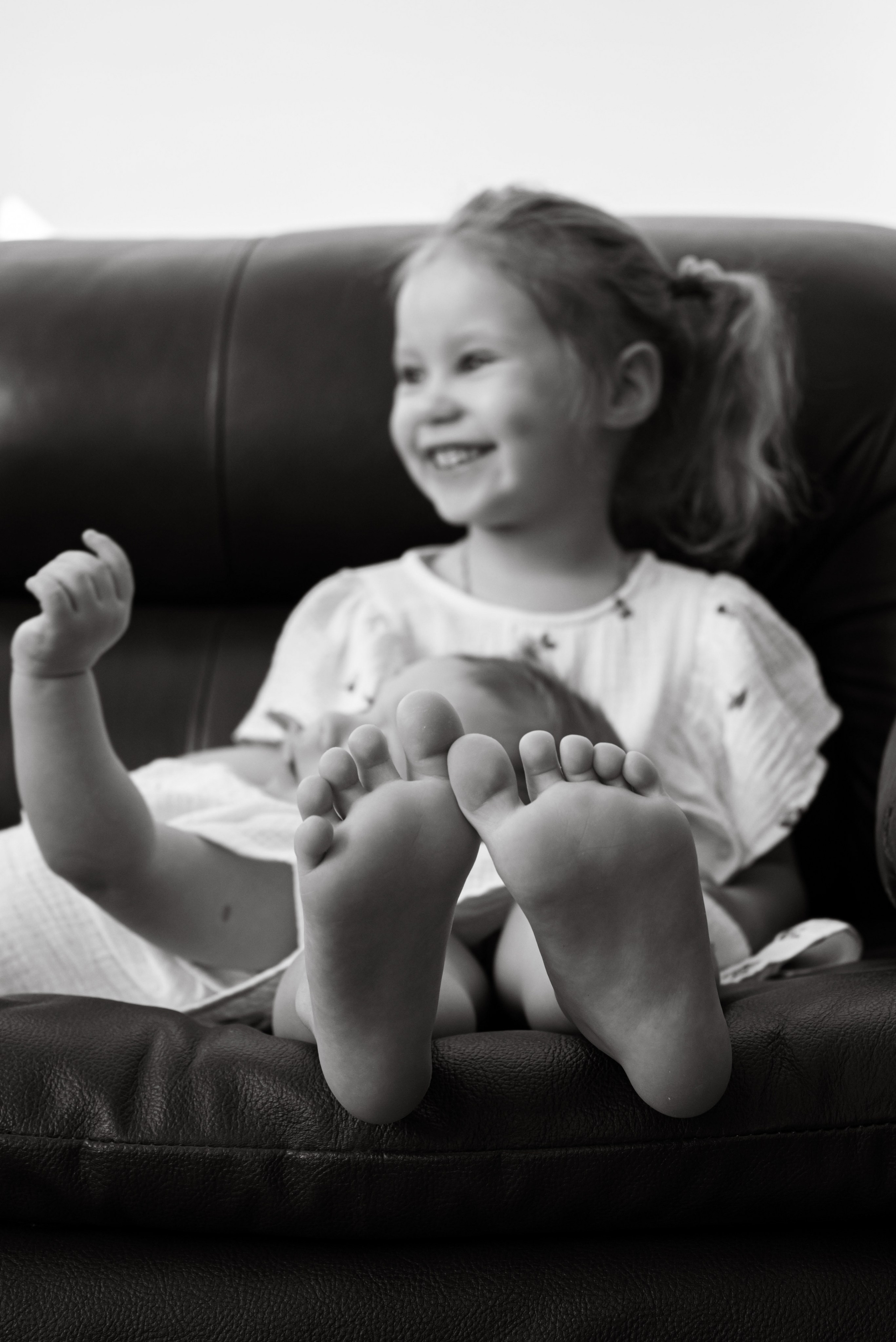 Сергеевы семейная студийная фотосессия. Профессиональный фотограф в Твери Иванова Юлия