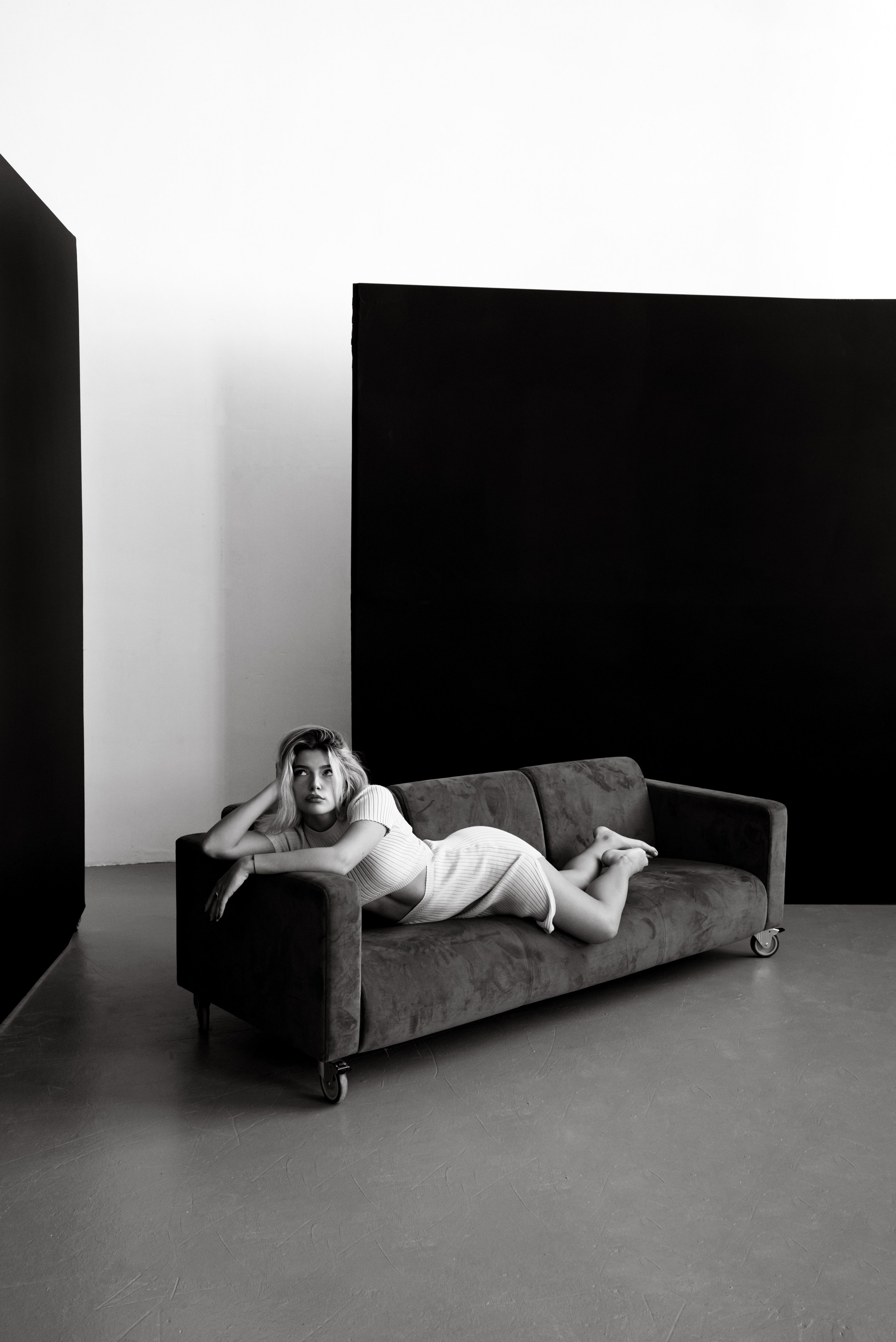 Дарья индивидуальная студийная фотосессия. Профессиональный фотограф в Твери Иванова Юлия