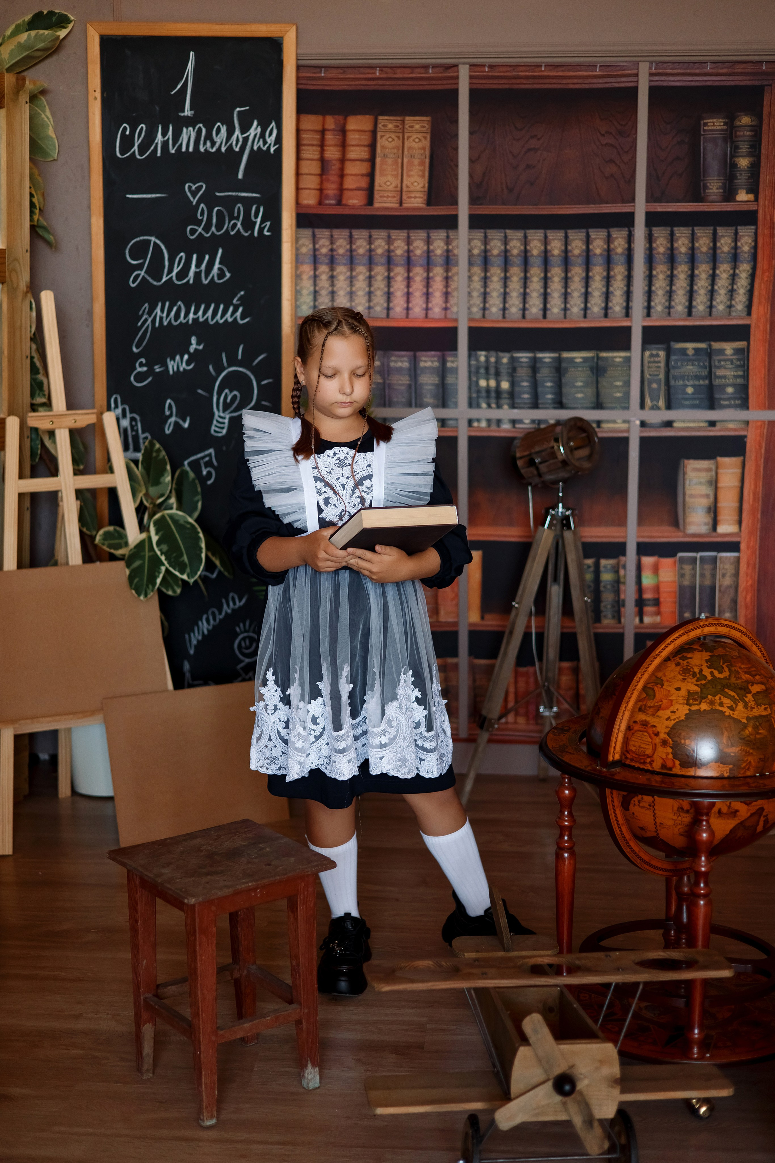 4 класс фотосессия в фотостудии. Фотограф Любовь Корниенко, Примоский край