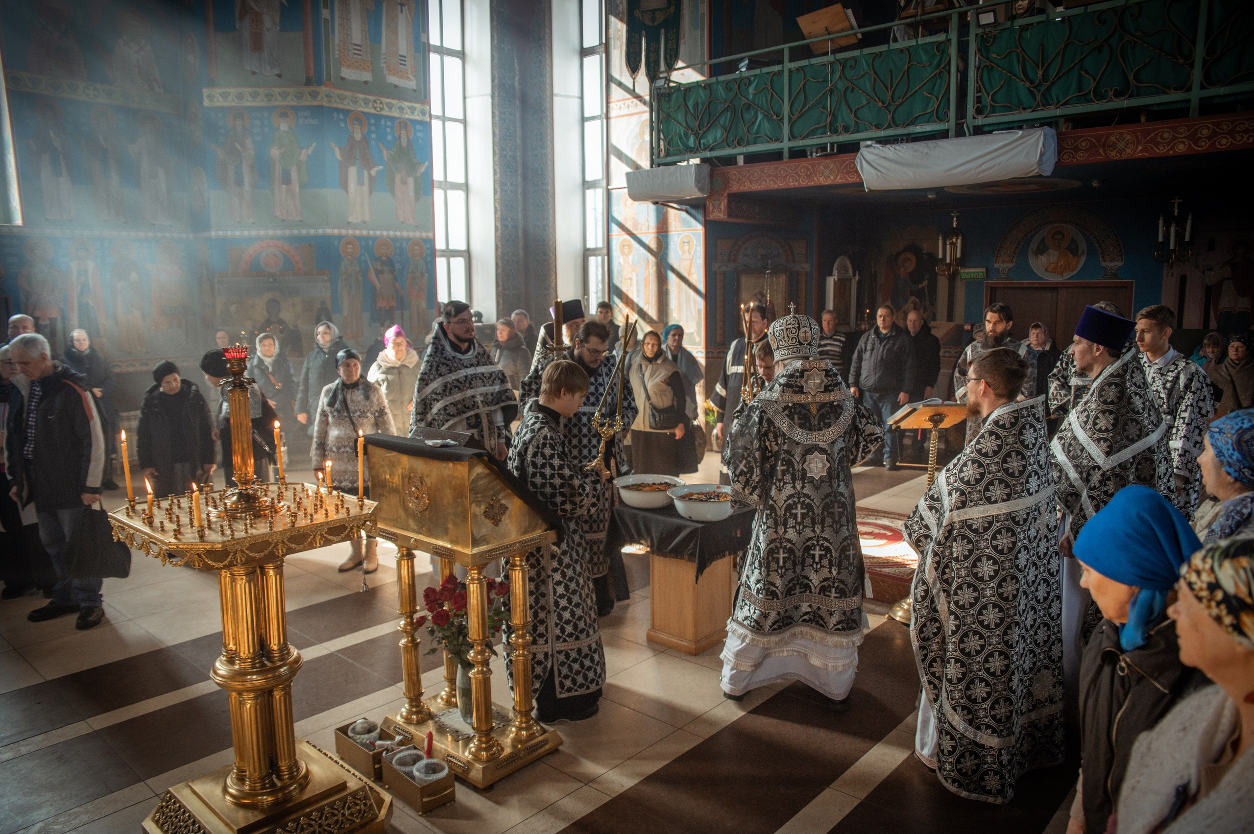 Преждеосвящение Даров. Храм Серафима Саровского. Церковный, семейный и репортажный фотограф Волгоград, Волжский