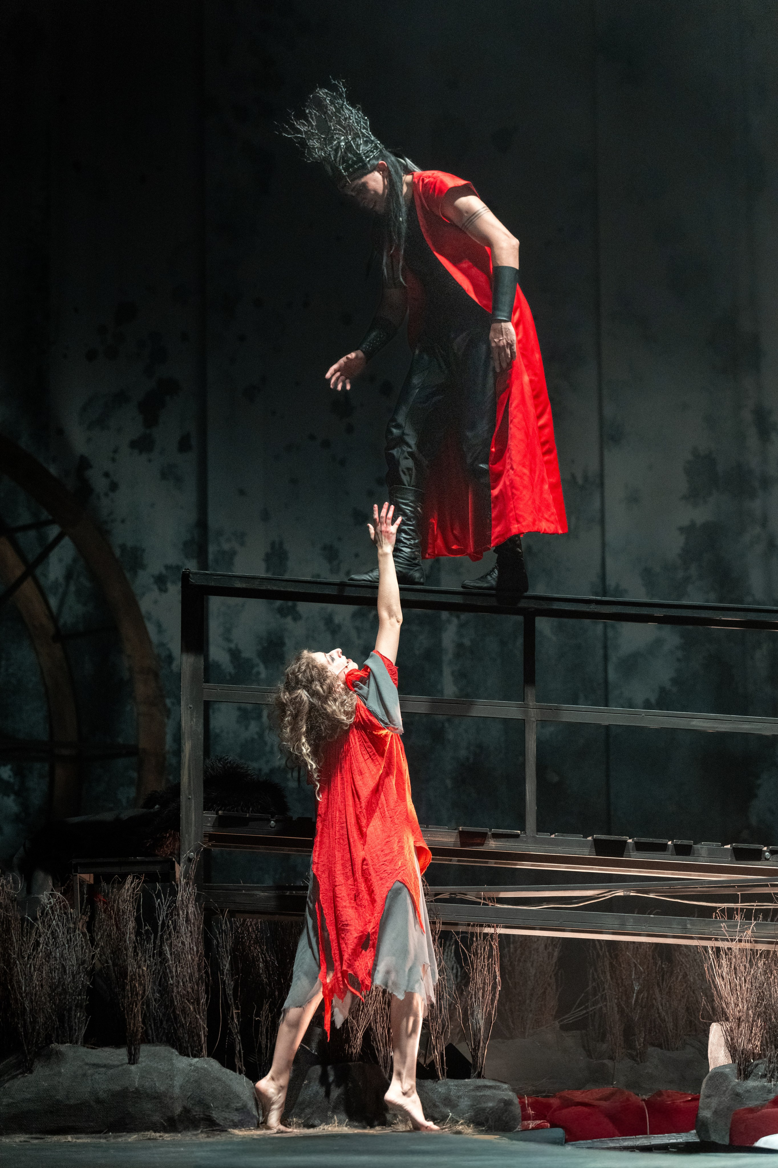 Алтайский молодёжный театр: Яга. Сайт фотографа Сергея Абрамова