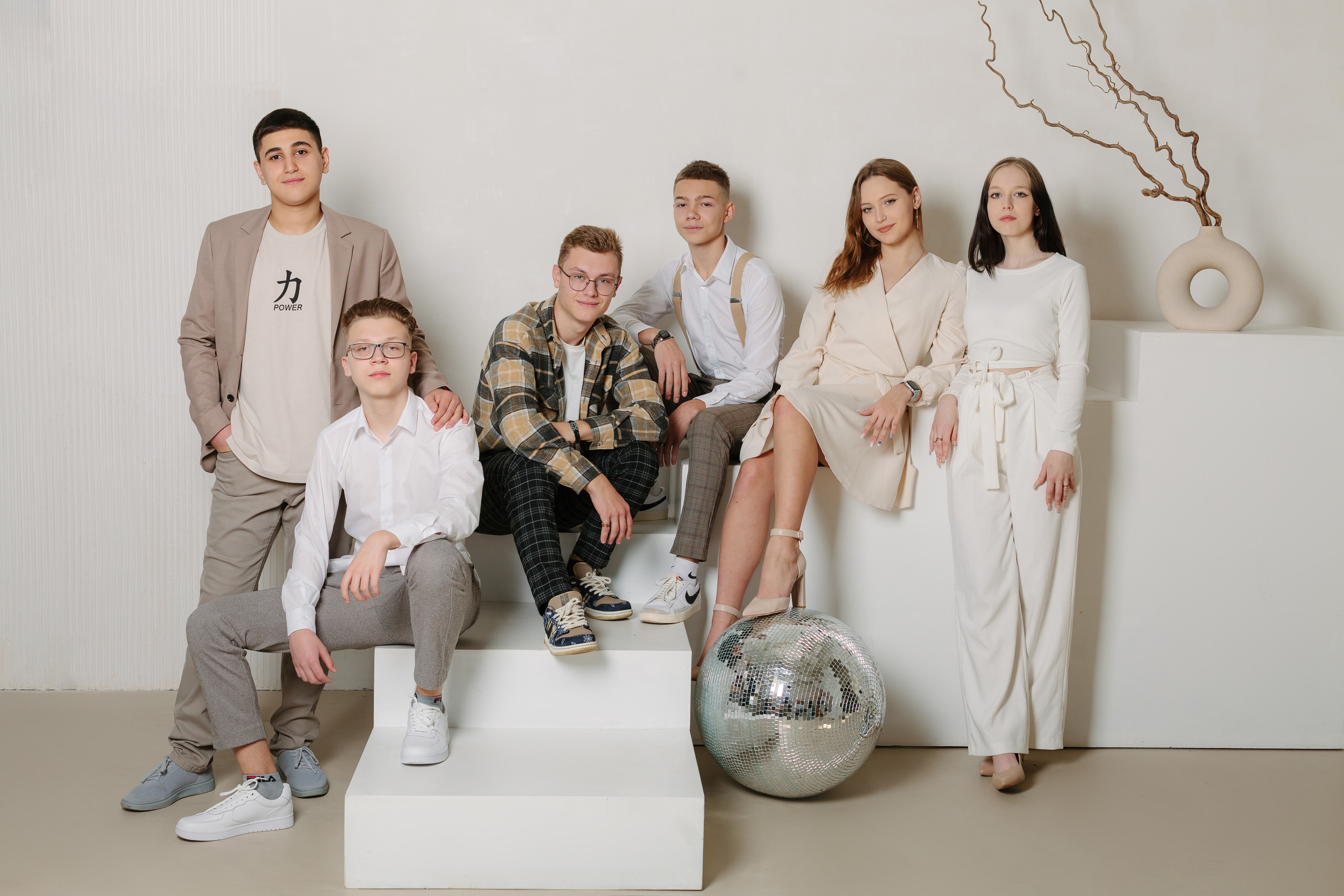 Групповой портрет в классе. Forteens Выпускные альбомы в Нижнем Новгороде