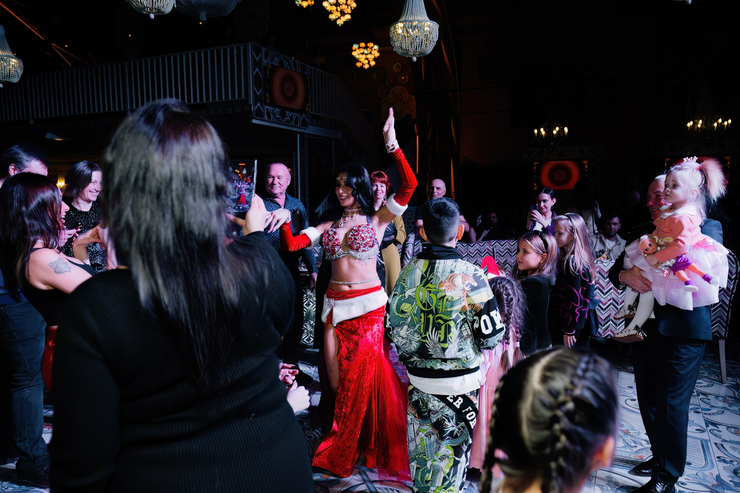 Новогодняя ночь 2024 в ресторане Чайхона ВО. Коммерческий фотограф в Санкт-Петербурге Анна Кобзарь