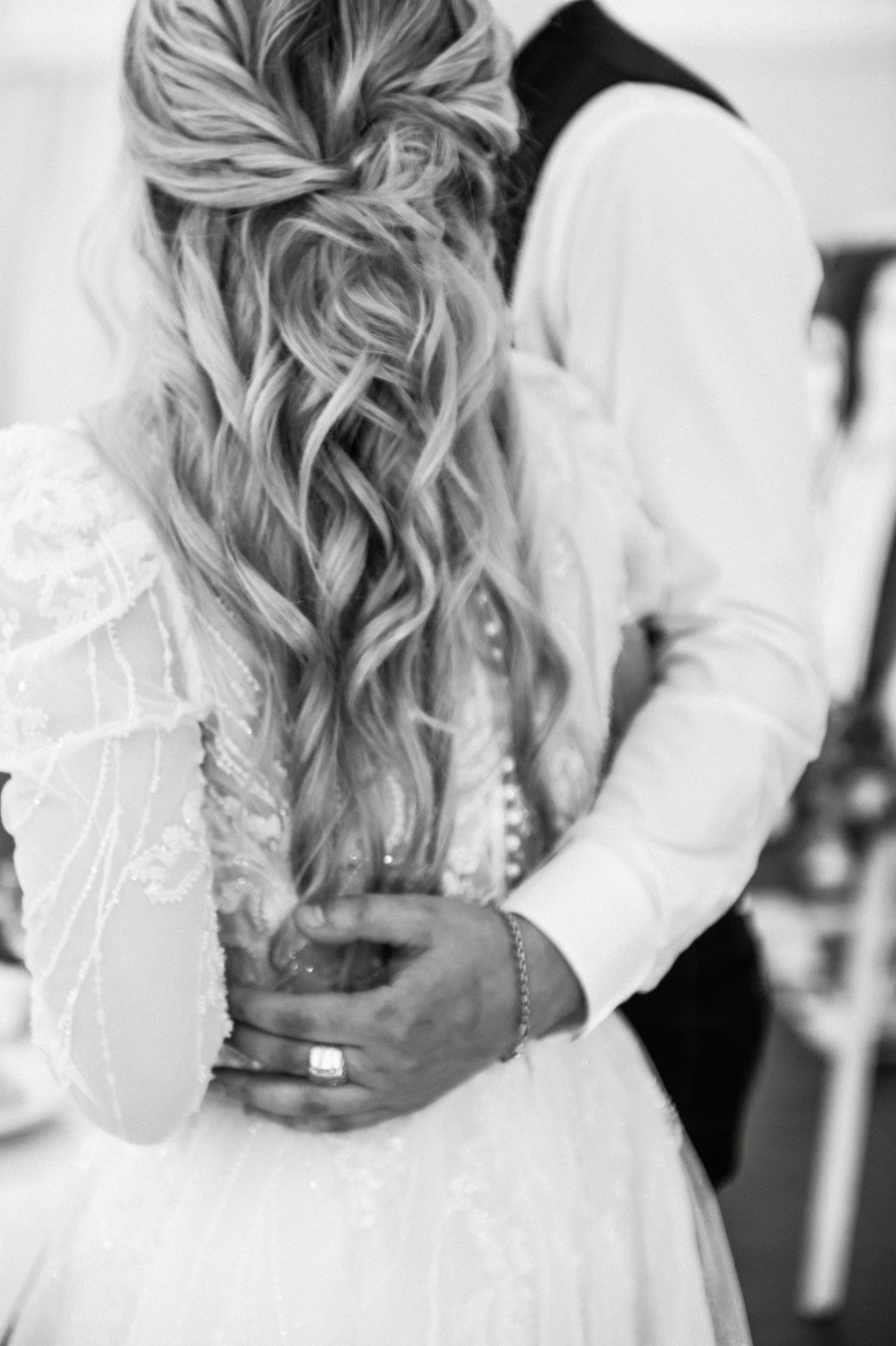 Свадебные фотографии. Фотограф в Барнауле Дарья Бутурлакина. Люби.Цени.Касайся