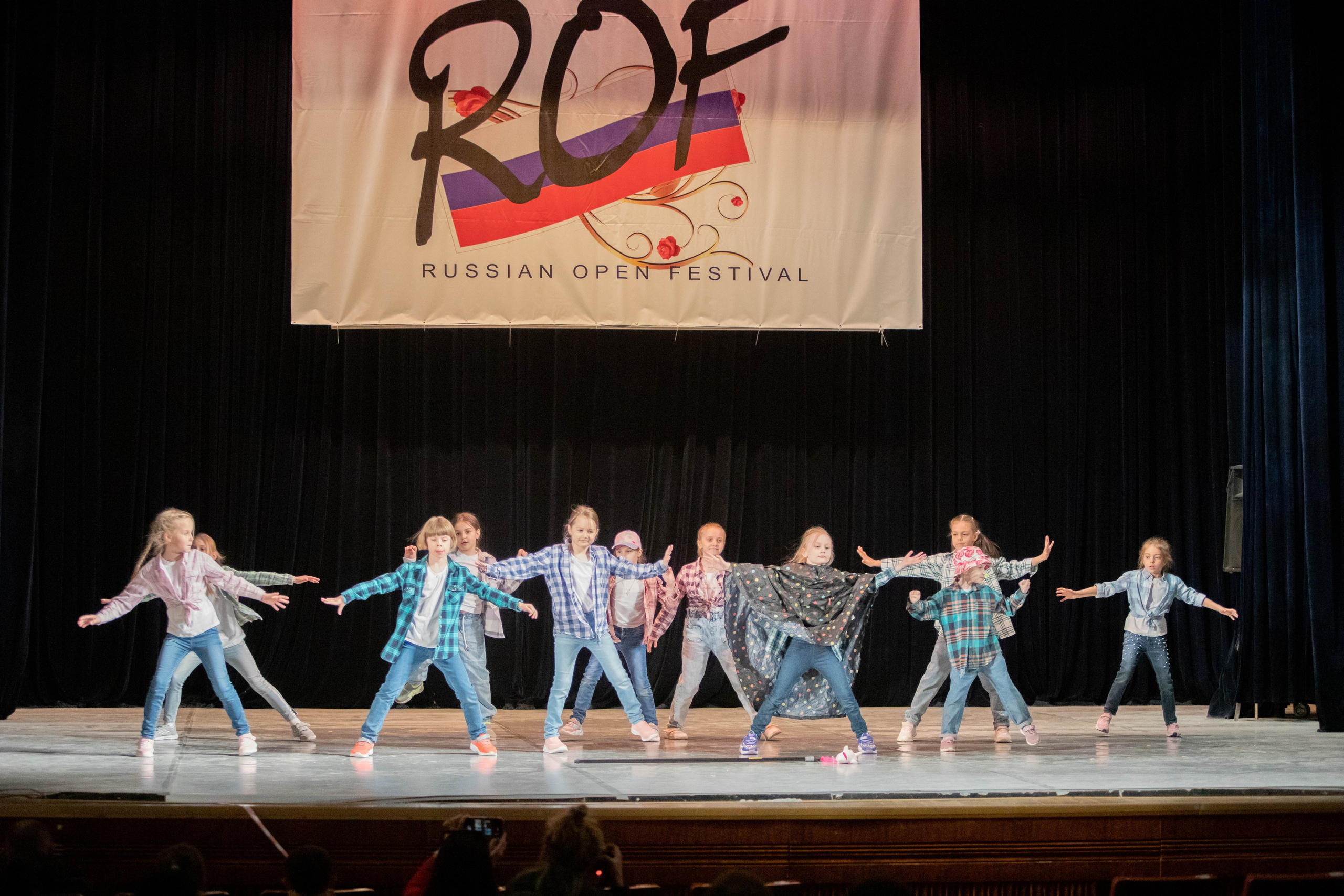 Танцы. Фотография, ретушь, сканирование, восстановление старых фото, интерьерная съёмка, студия. Данилов Александр, Москва