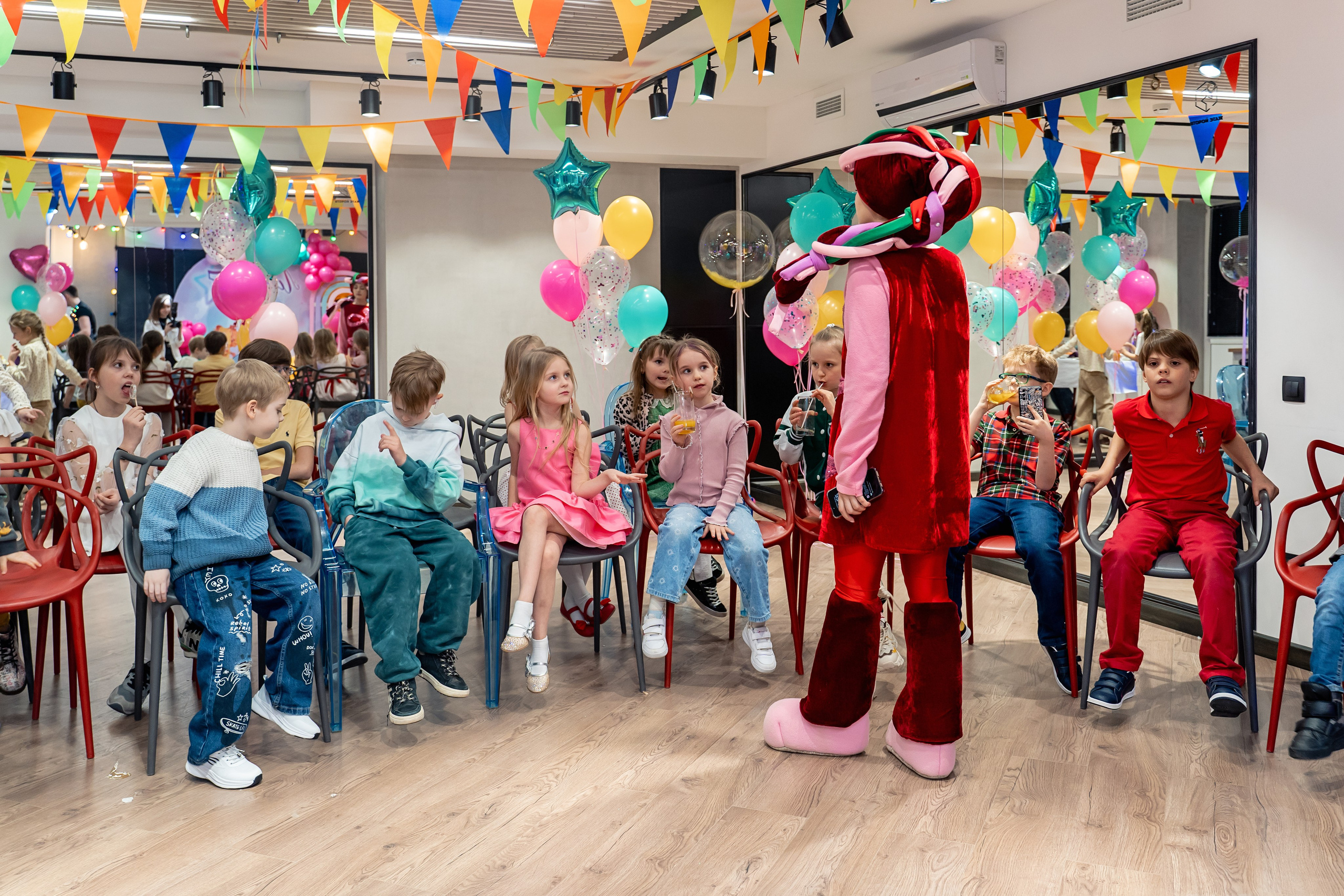 Фотограф на детский день рождения Москва. Фотограф \ Видеограф на Крещение, Венчание Москва| Семейные съемки