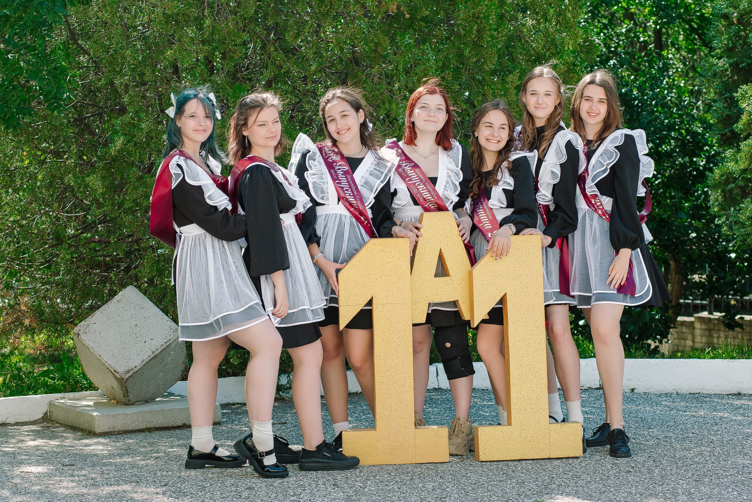 11 класс 33 школа. Выпускные альбомы Натальи Бутко: Новороссийск, Анапа, Геленджик