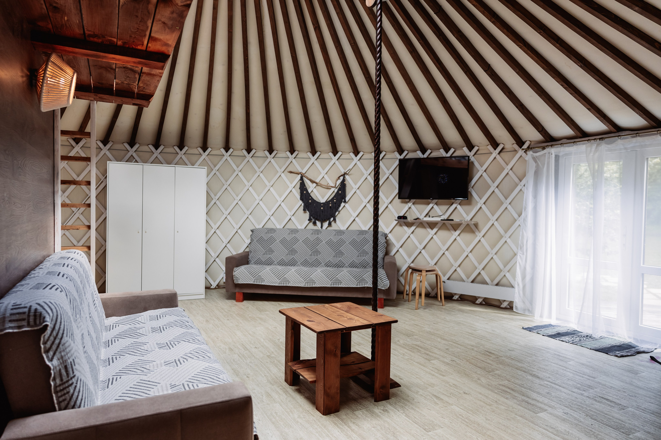 БЕРЕЗКА ВИЛАДЖ | Глэмпинг в Коломне | Юрта «Лесная». ФОТОГРАФ ИРИНА ШАМАТАВА