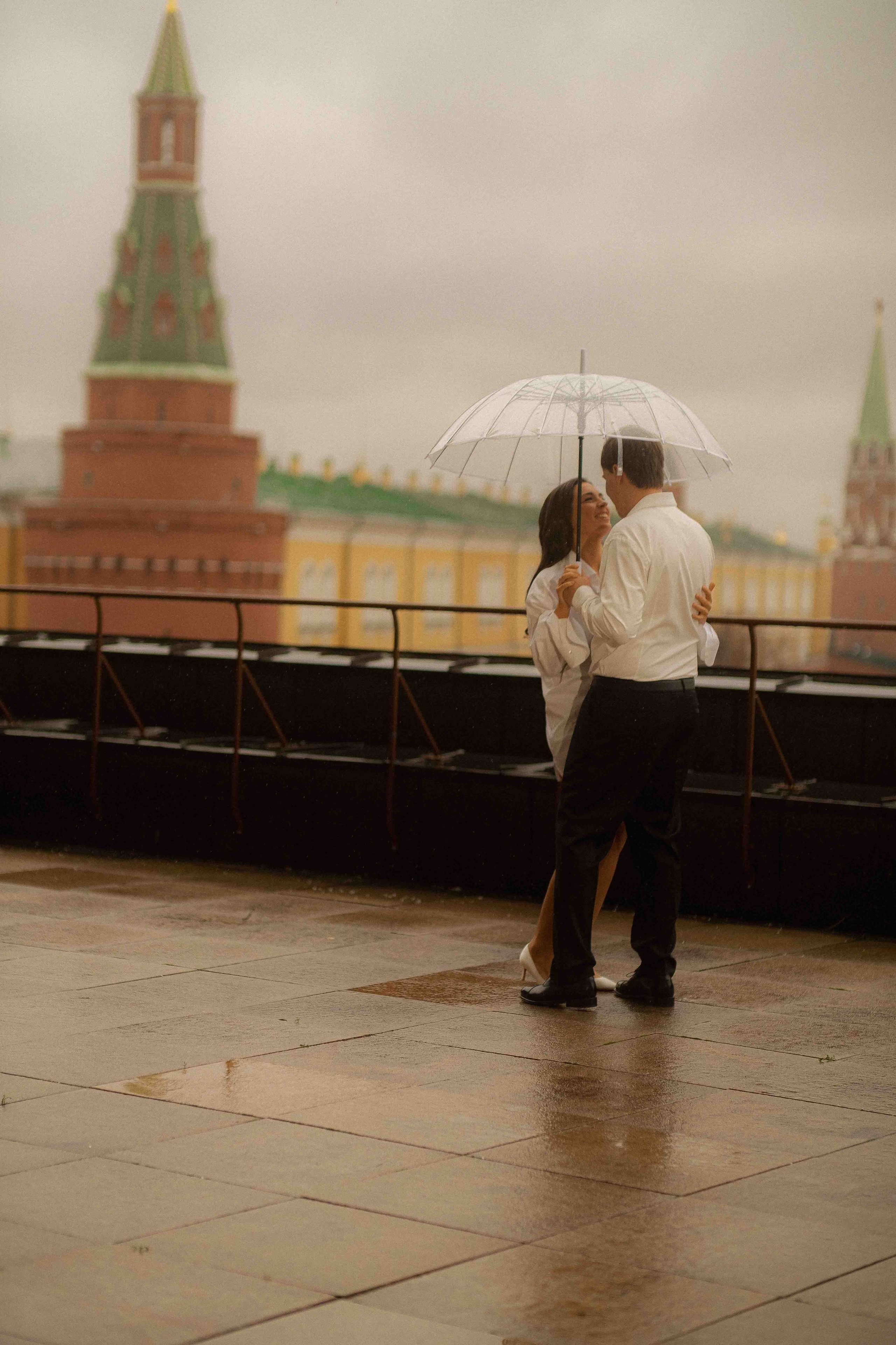 One rainy day in Moscow…. Сентиментальная свадебная фотография