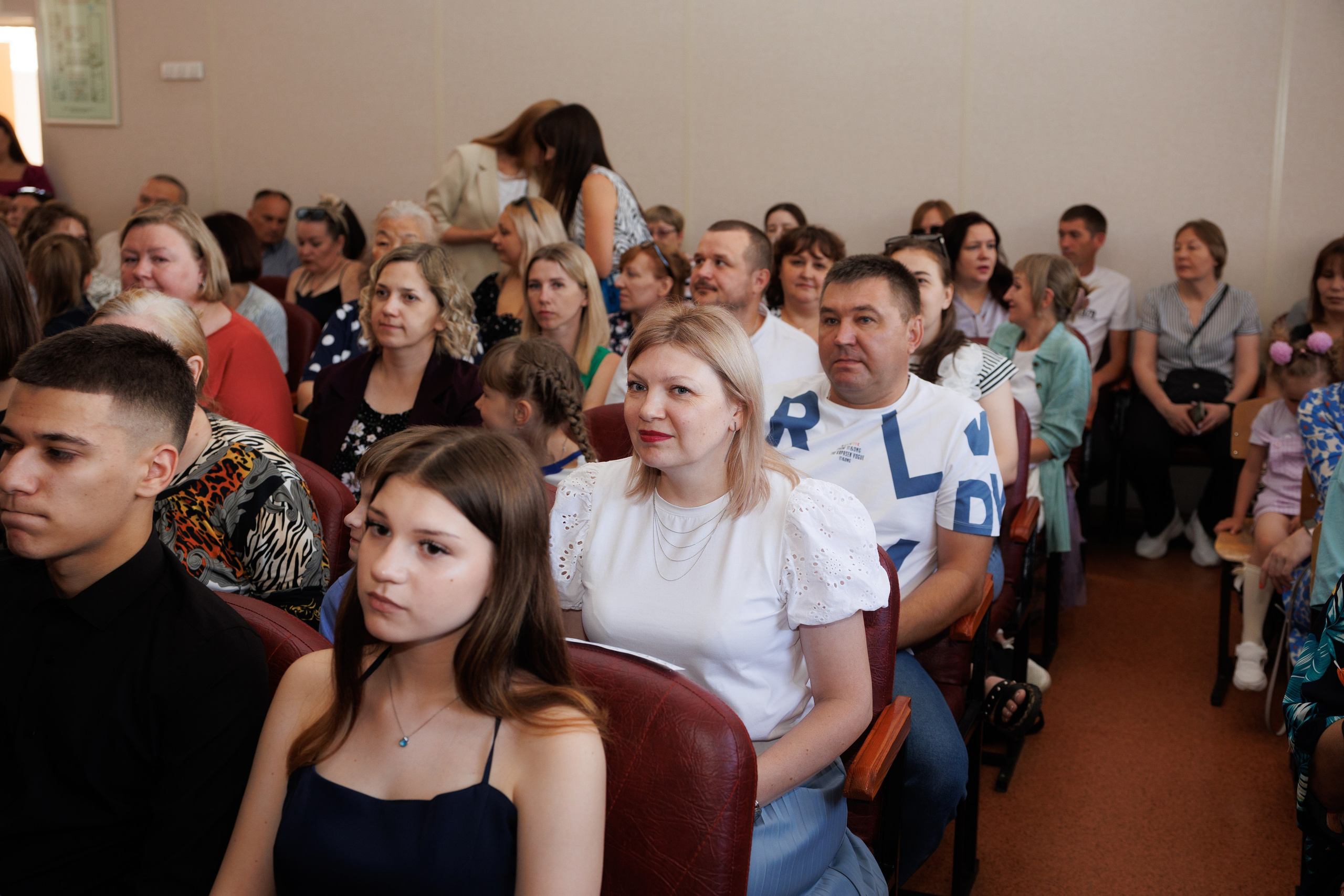 Вручение аттестатов. Свадебный и семейный фотограф в Новосибирске Ирина Дорошкова