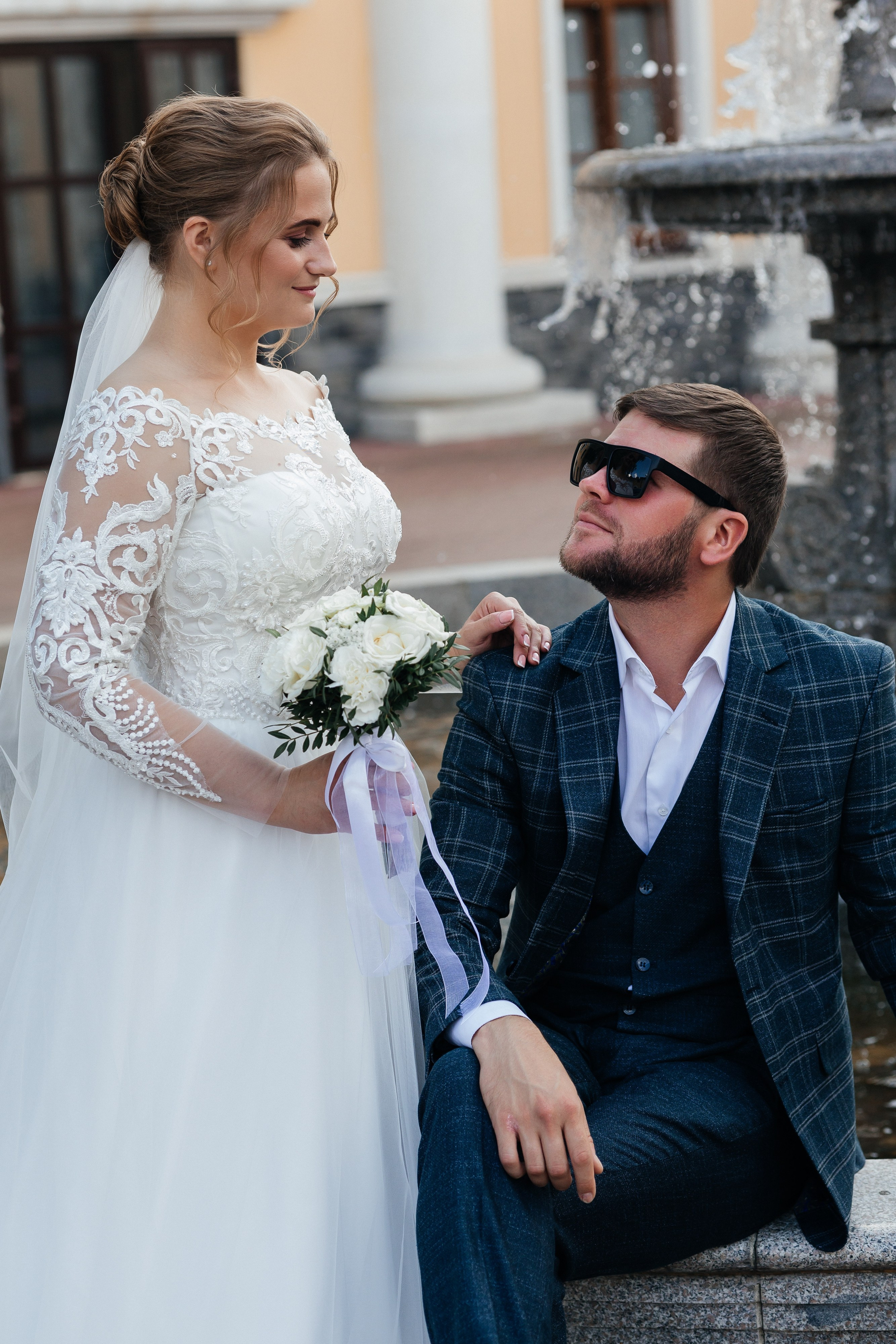 Трогательная выездная церемония в уютном ресторане. Олег Сверчков | Свадебный фотограф Вологда