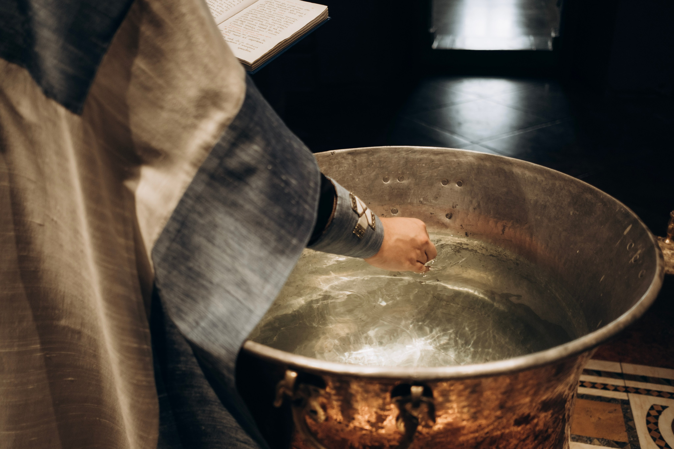 Таинство крещения Макария. Главная