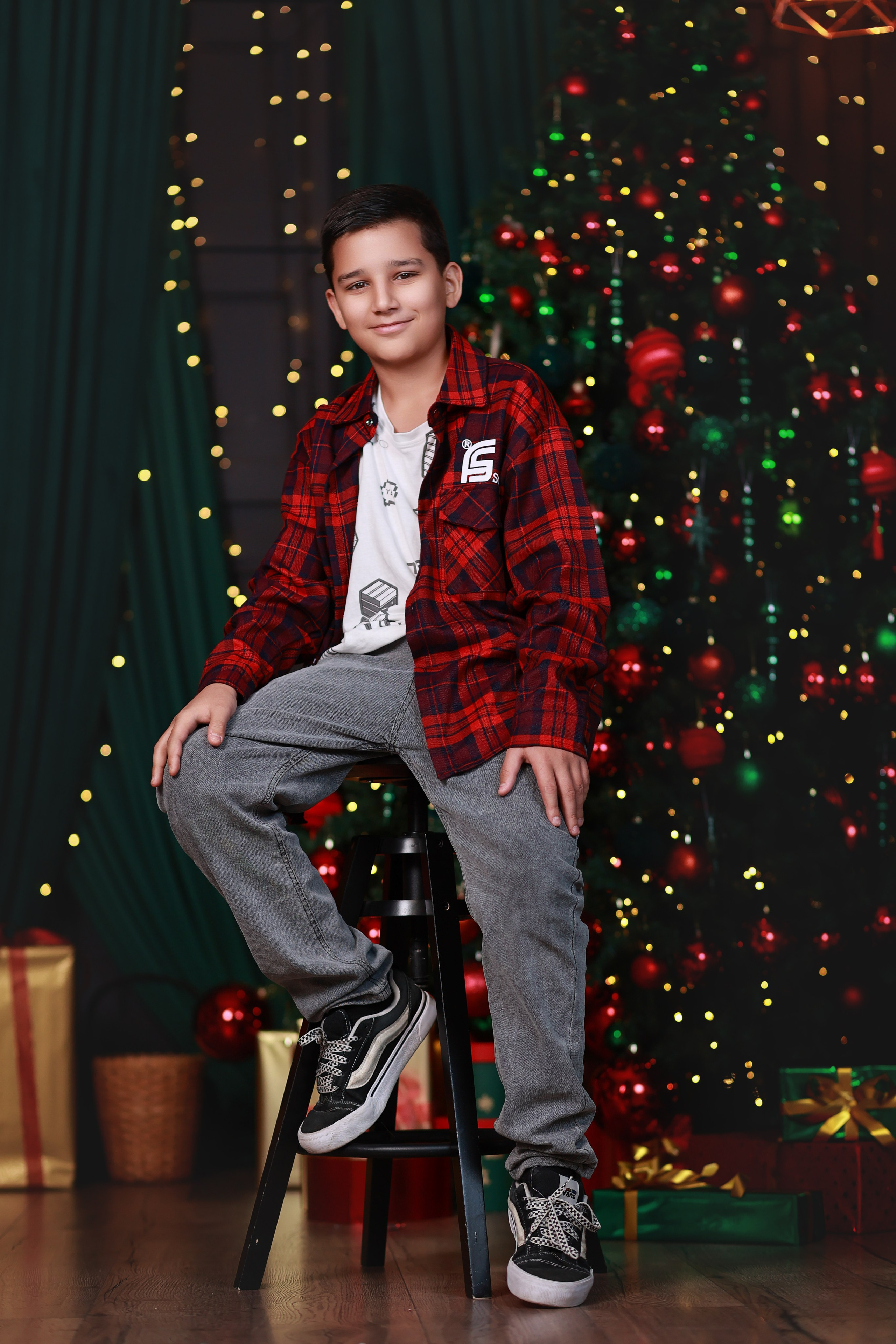 Зал Зазеркалье. Детский семейный фотограф Краснодар