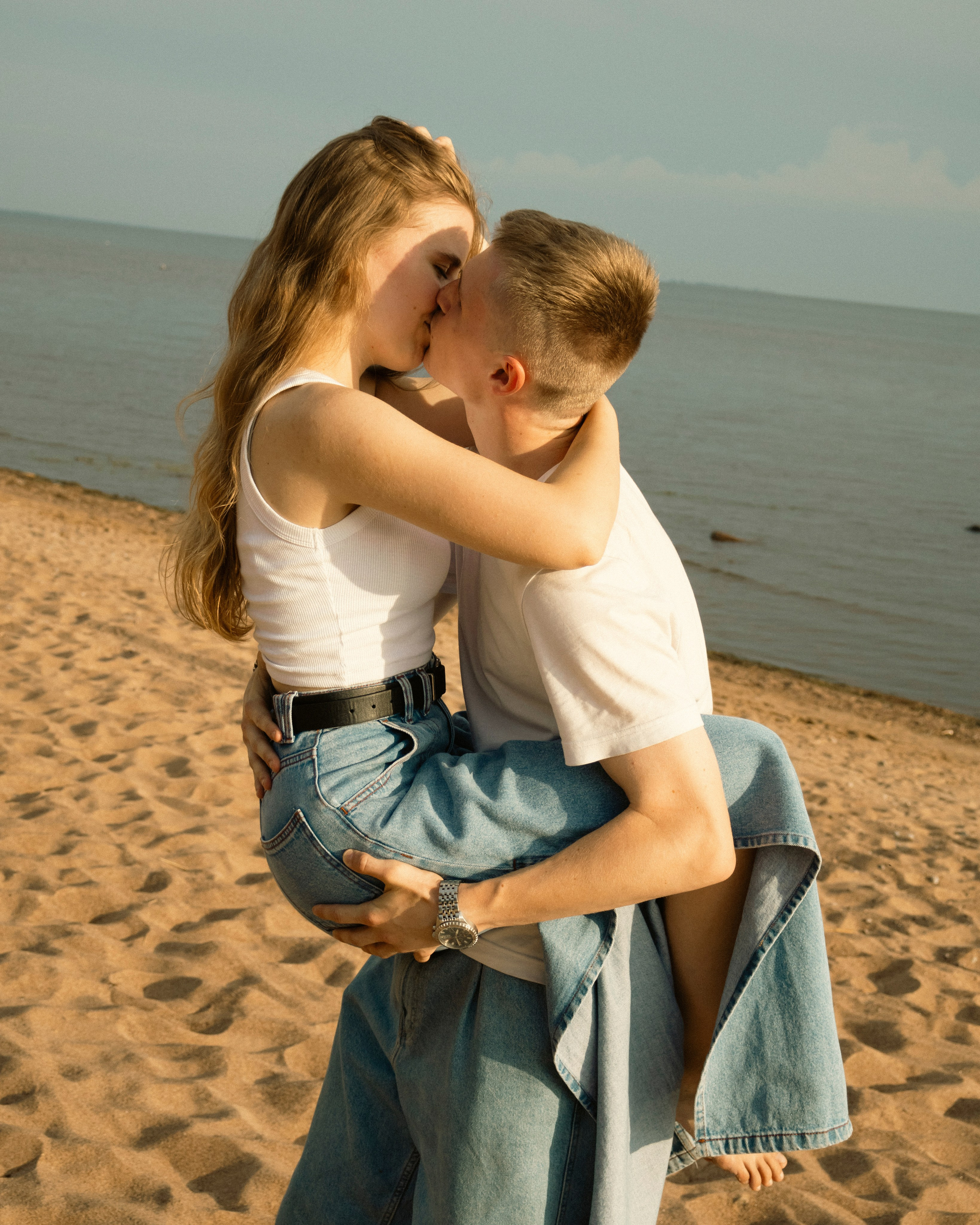 Максим и Анастасия на берегу Финского залива. Varygraphy