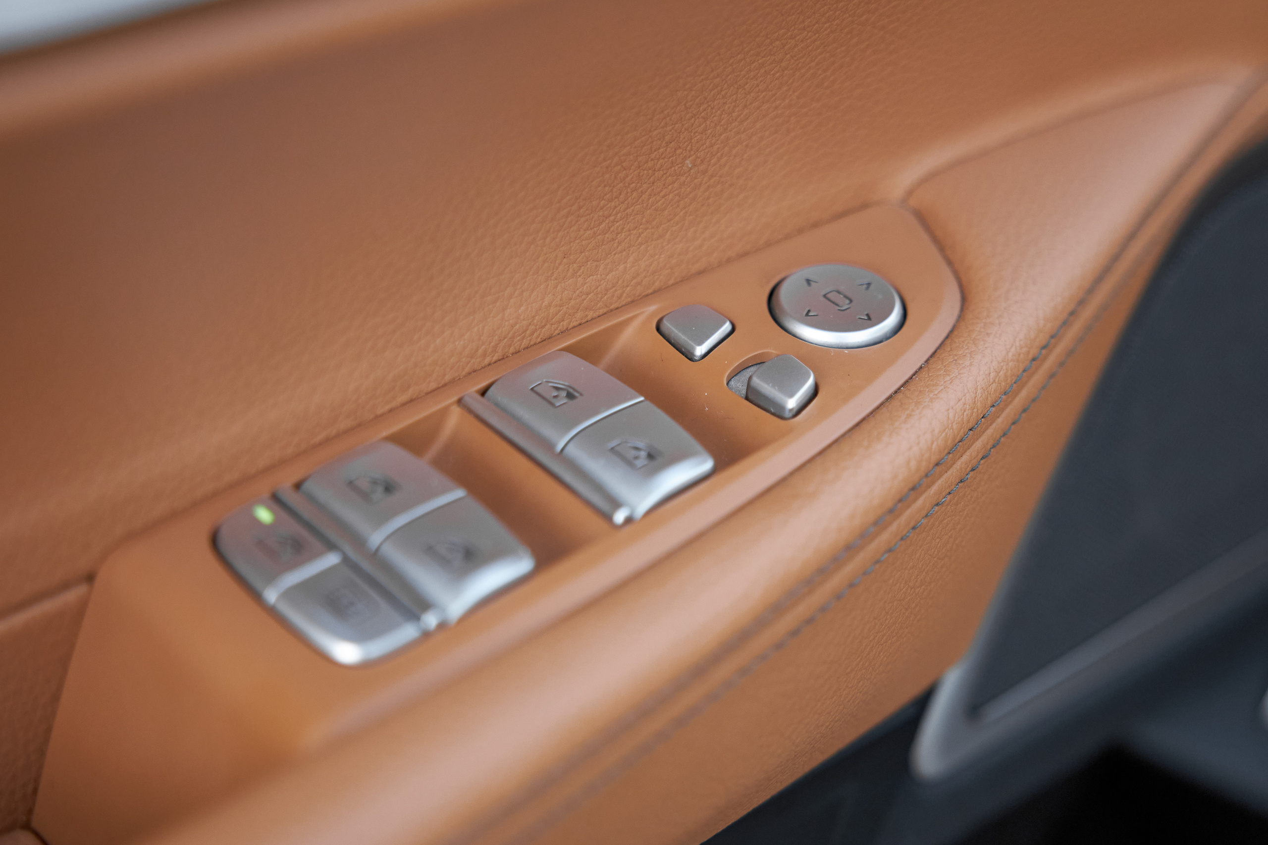 BMW 7 Edrive (auto.ru)